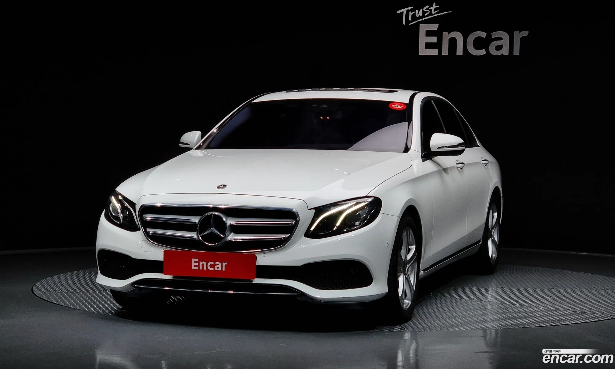 E-Class W213 E200 Avant-Garde - фотография 149425