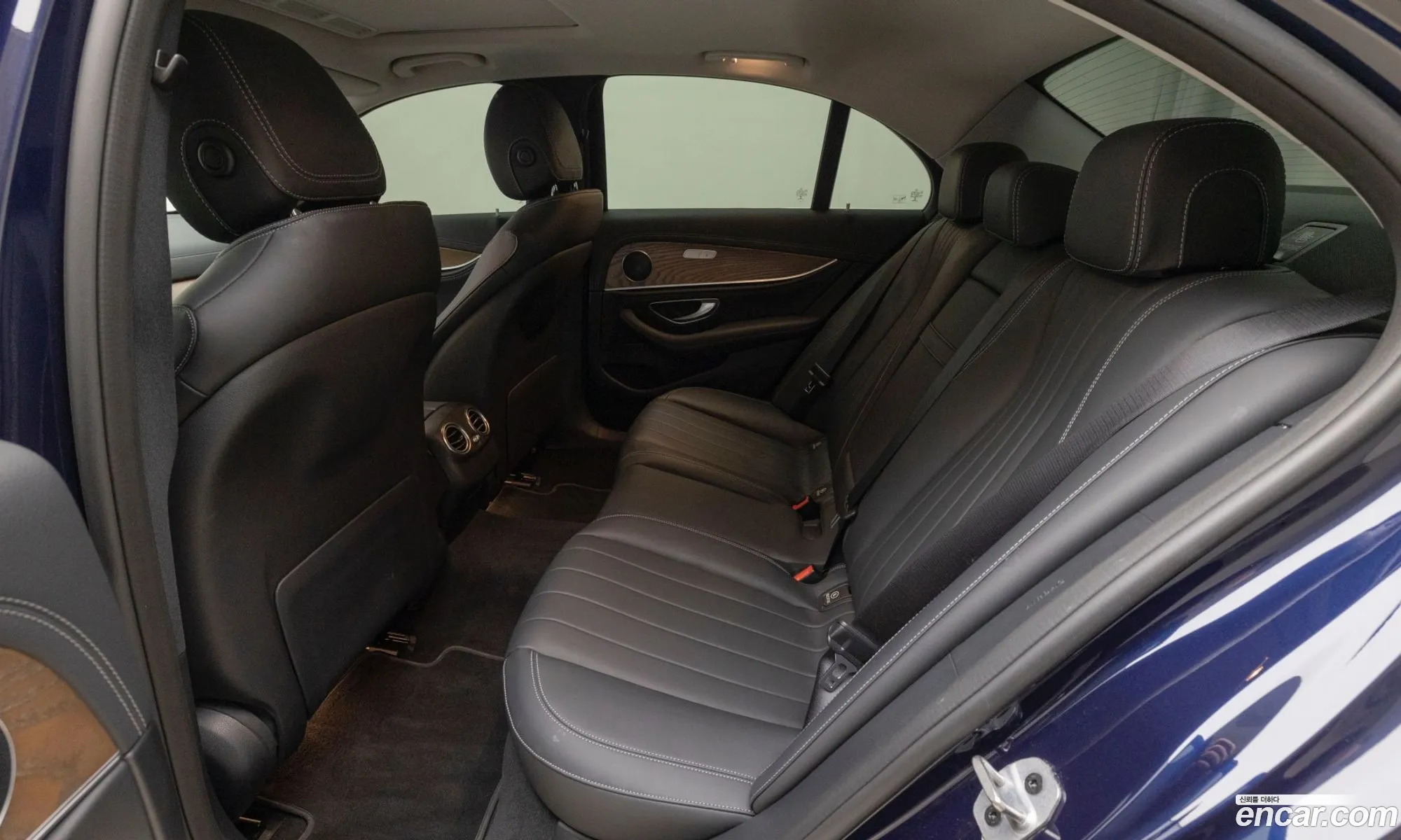 E-Class W213 E220D Exclusive - фотография 12118744