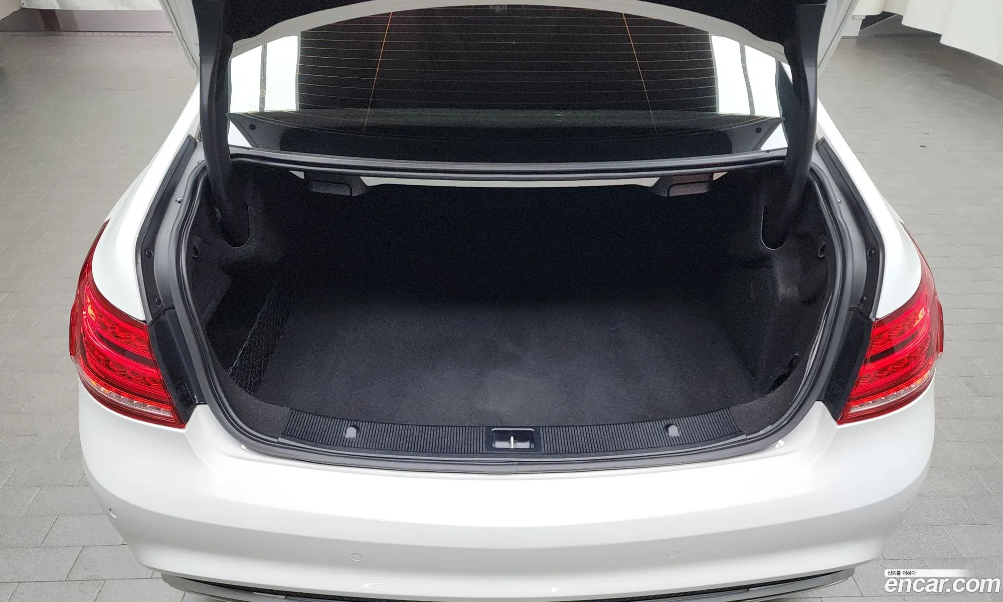 E-Class W212 E200 Coupe - фотография 145074