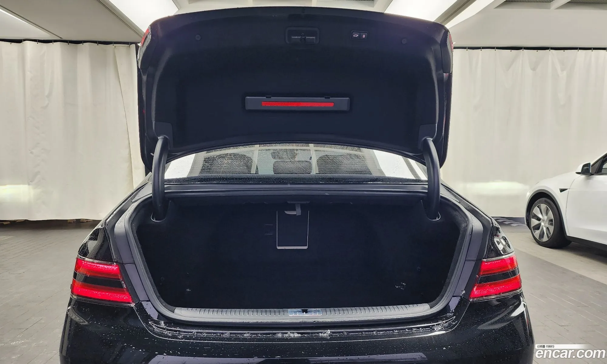 G90 33 T Awd Premium Luxury - фотография 12490332