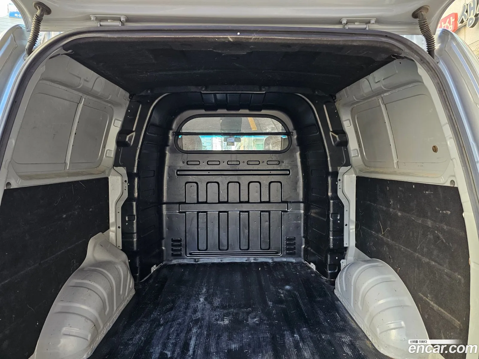 Grand Starex 5 -Seater Van Smart - фотография 16386798