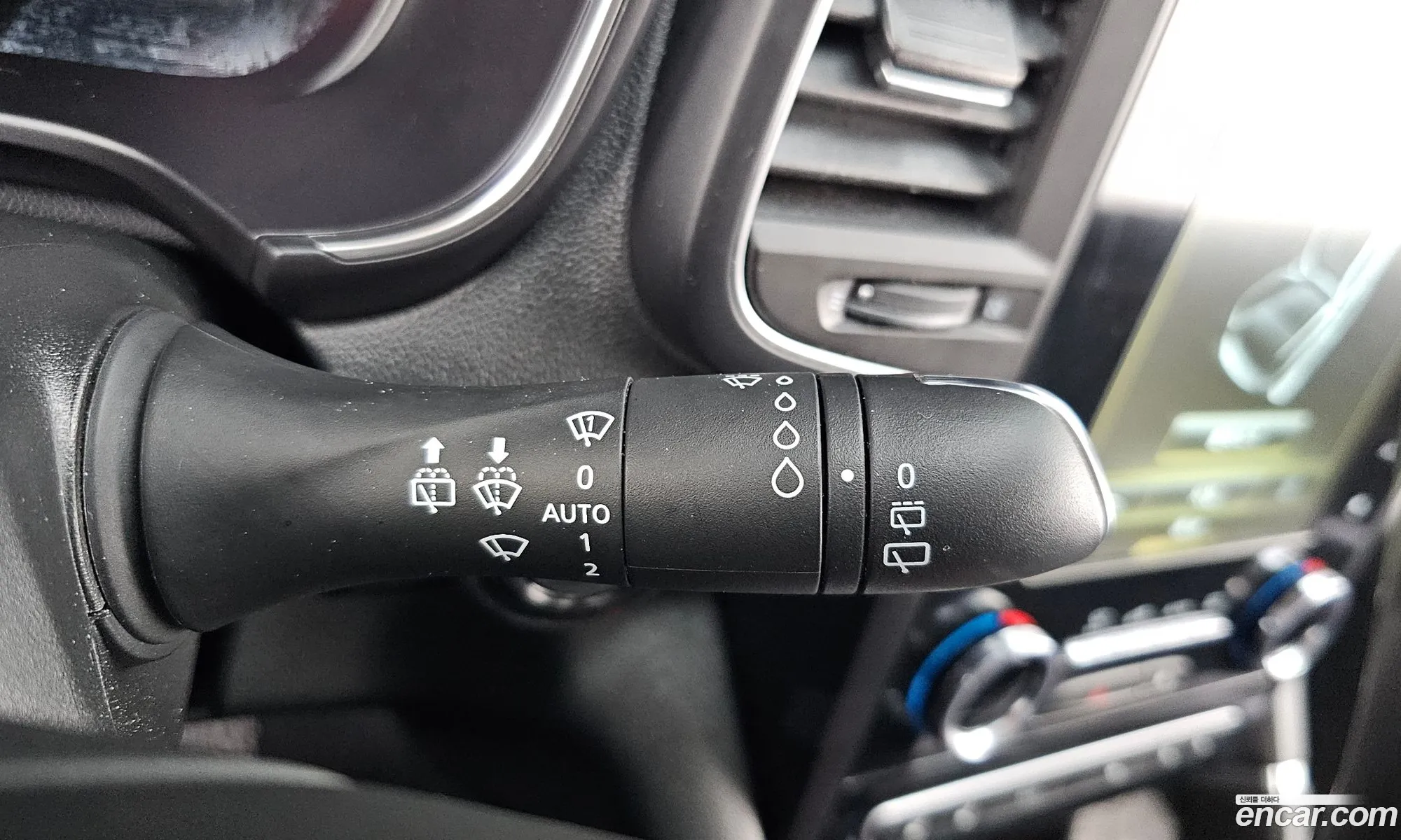 The New Qm6 20 Lpe Re Signature 2Wd - фотография 13277988