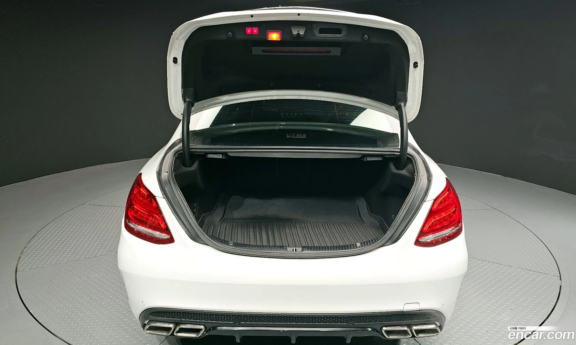C-Class W205 C43 Amg 4Matic - фотография 12856395