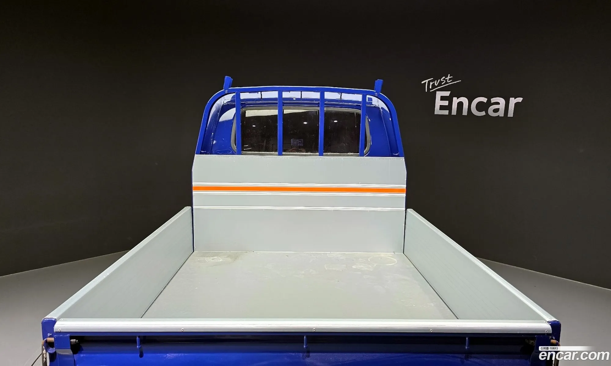 The New Bongo Iii Cargo Cargo Truck 1 Ton 4Wd Double Cap - фотография 30125