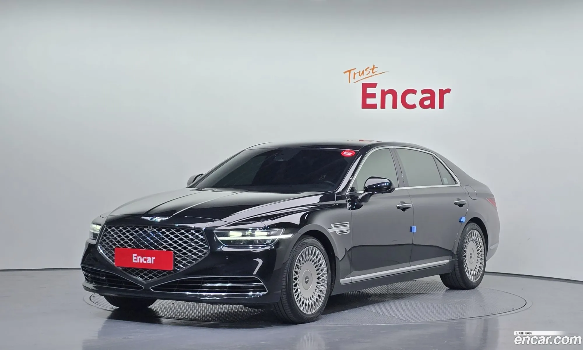 G90 38 Awd Premium Luxury - фотография 12536490
