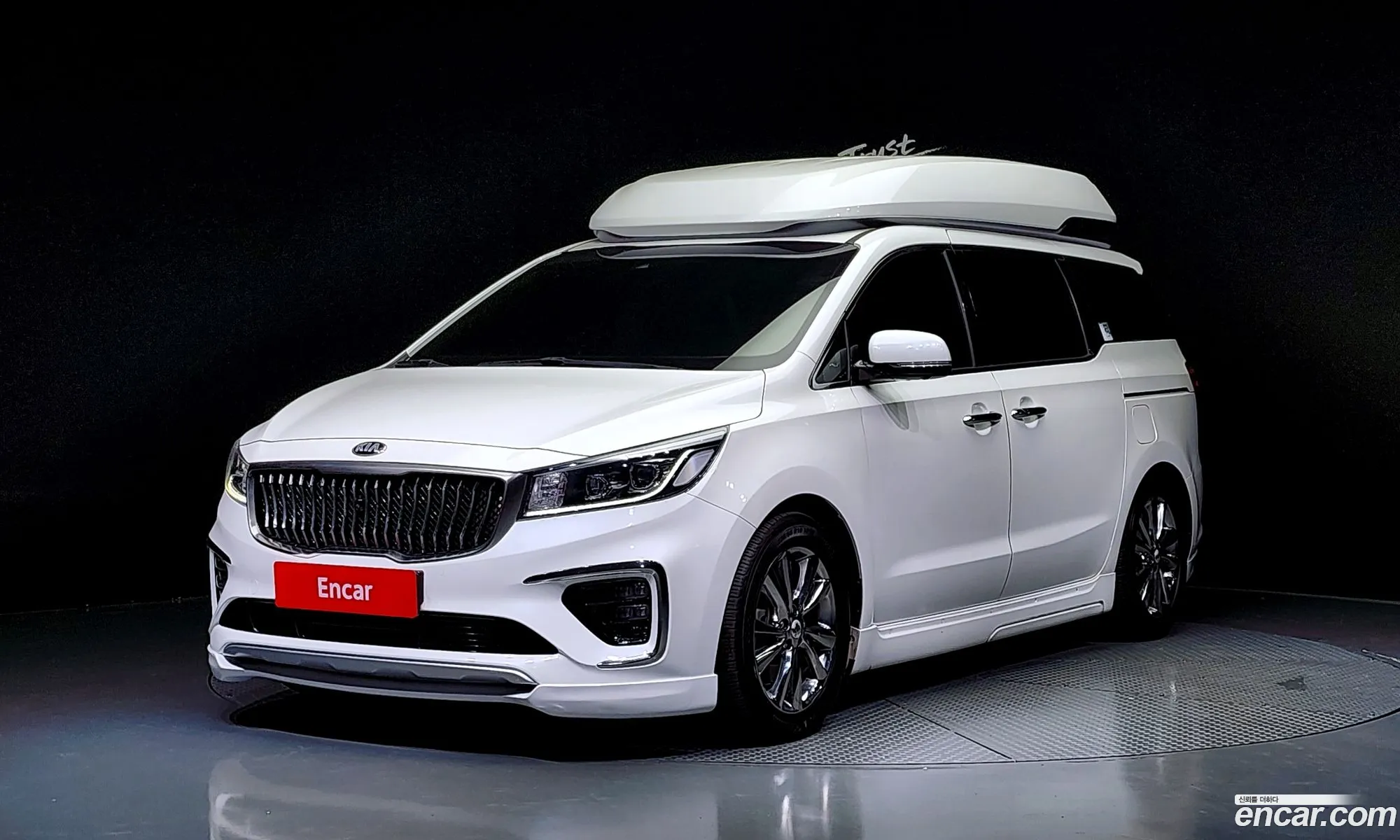 The New Carnival Gasoline 7 -Seater High Limousine President - фотография 18128664