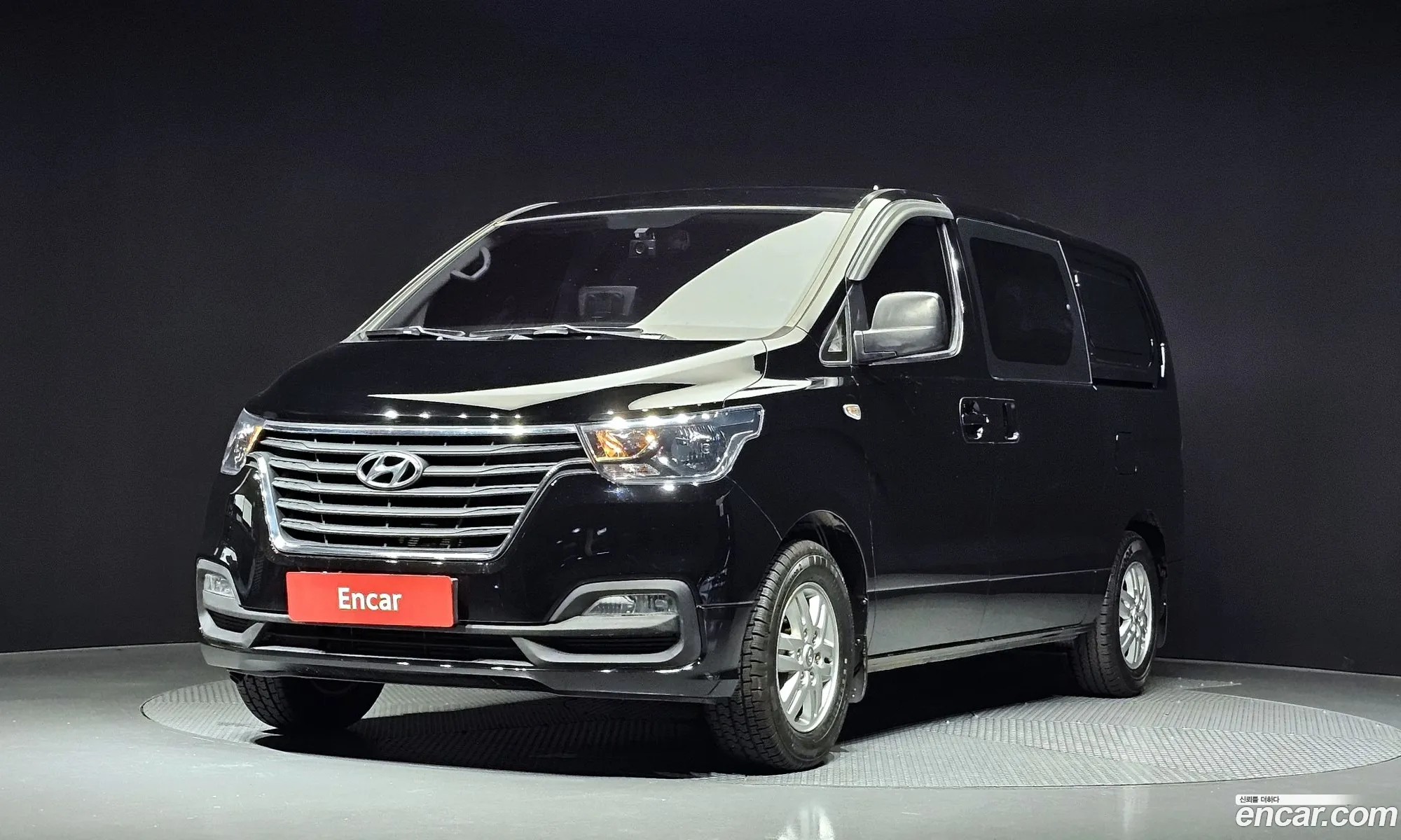 The New Grand Starex Van 5 -Seater Style - фотография 13131251