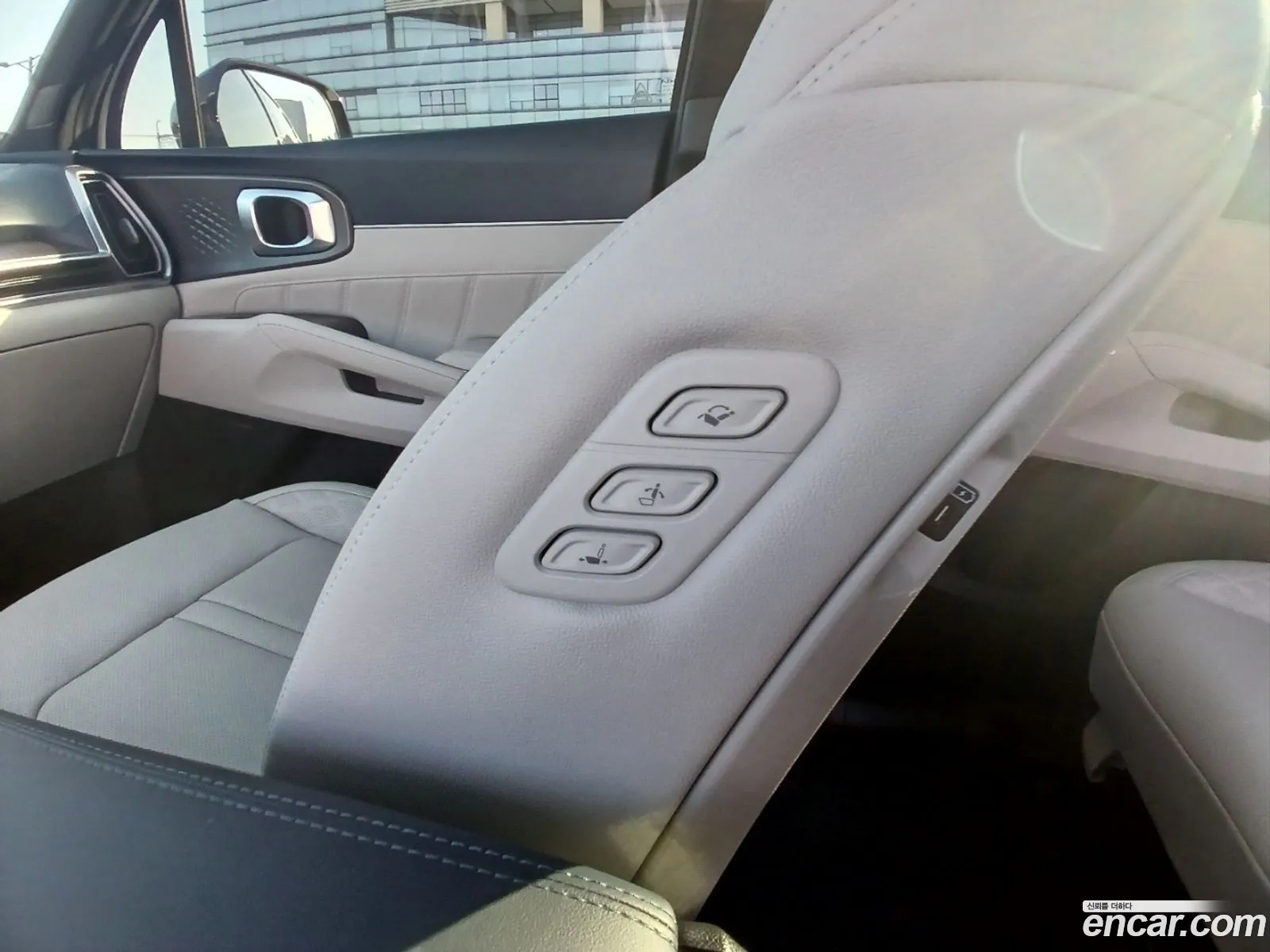 The New Sorento 4Th Generation Hev 16 2Wd Gravity - фотография 11041619