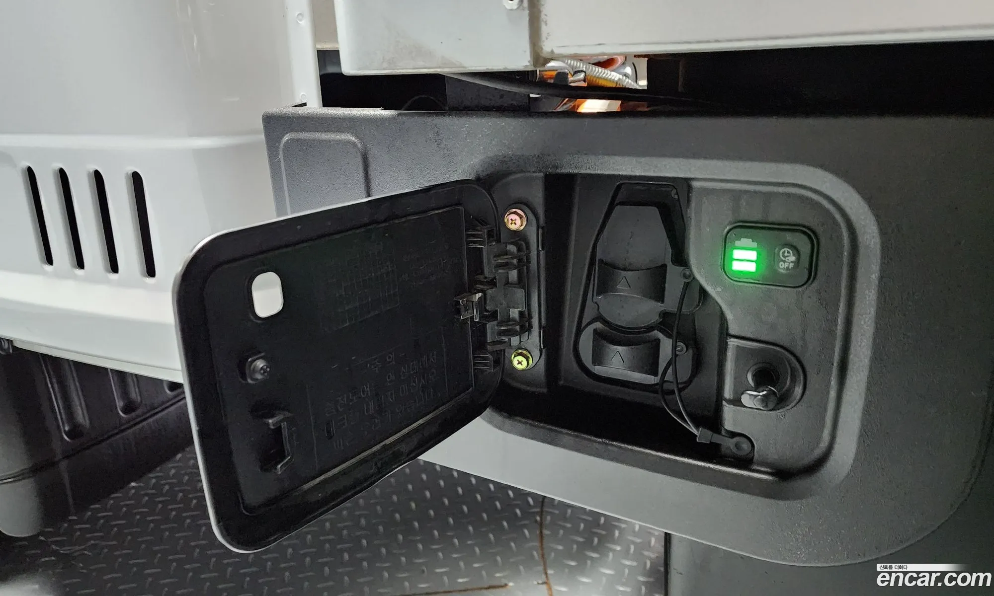 Porter Ii Embedded Tower 1 Ton Super Cap Electric Ev - фотография 12270766