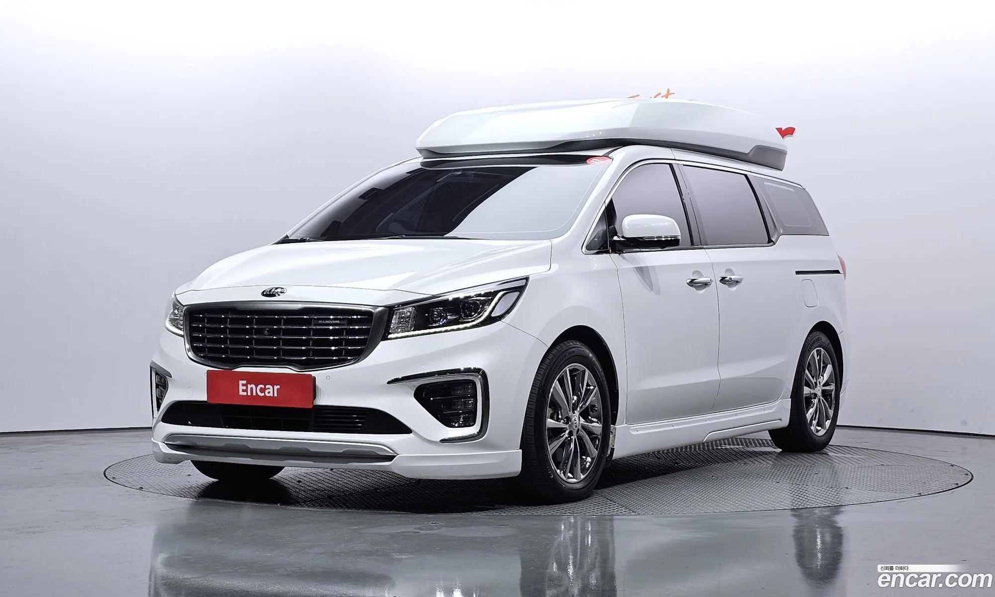 The New Carnival Gasoline 7 -Seater High Limousine President - фотография 14201595