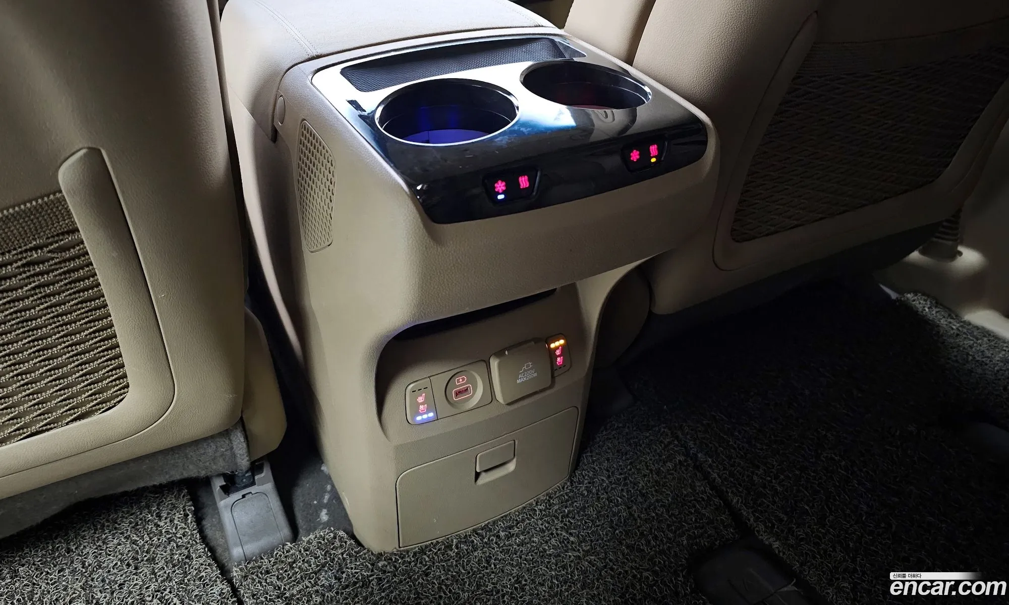 The New Carnival Gasoline 7 -Seater High Limousine President - фотография 14201598