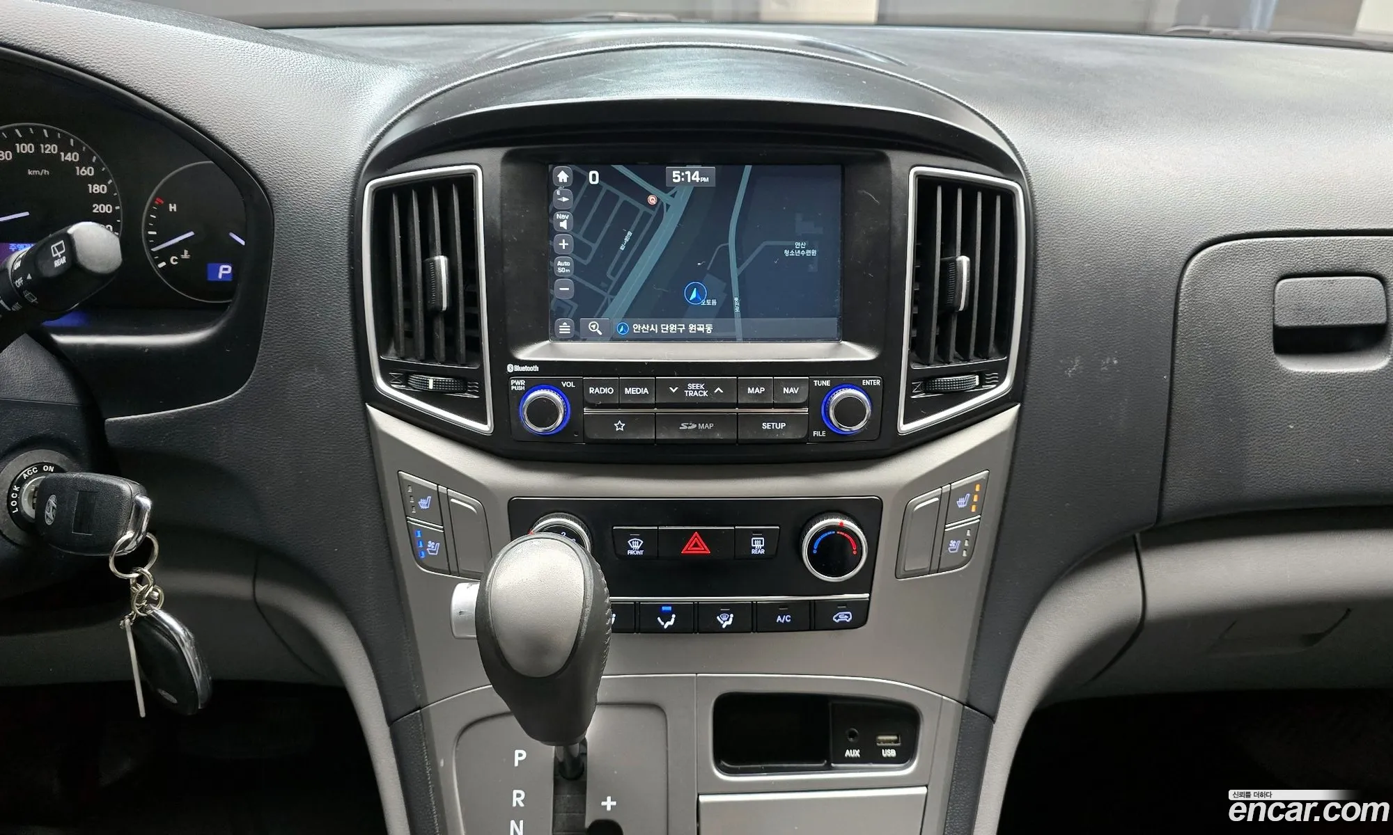 The New Grand Starex Van 5 -Seater Modern - фотография 12270777