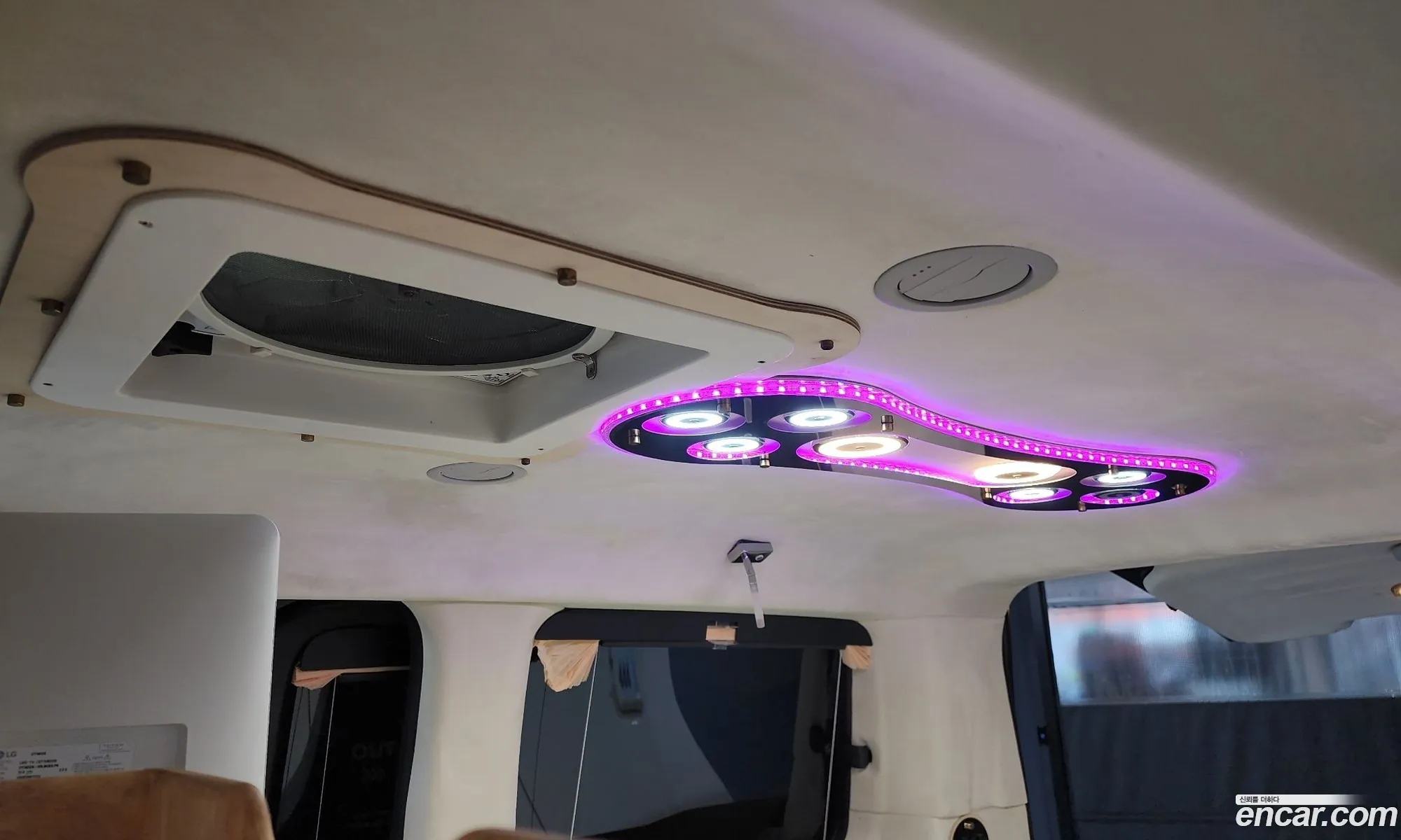 Staria 2Wd Camping Car Special Equipment Company - фотография 11571072