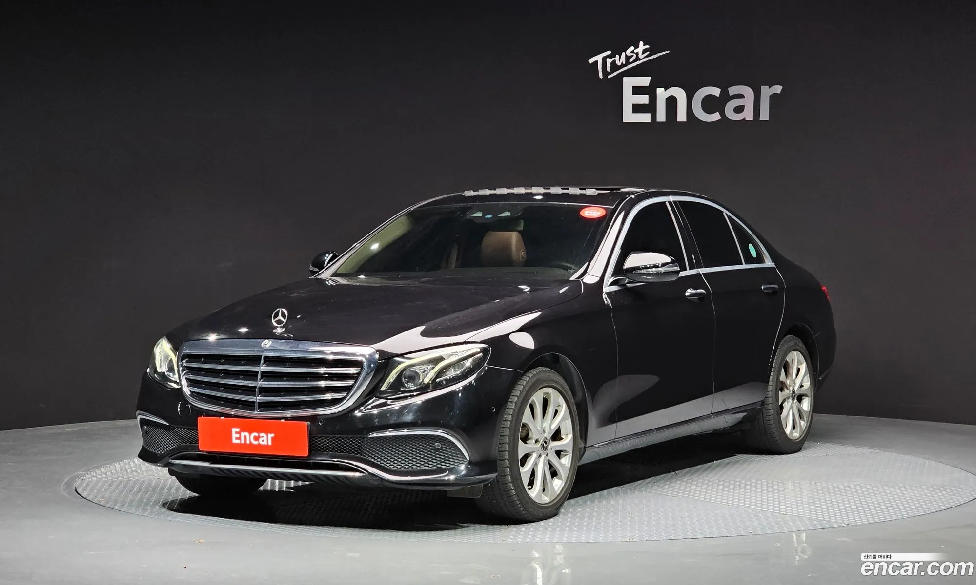 E-Class W213E220D Exclusive - фотография 12113135