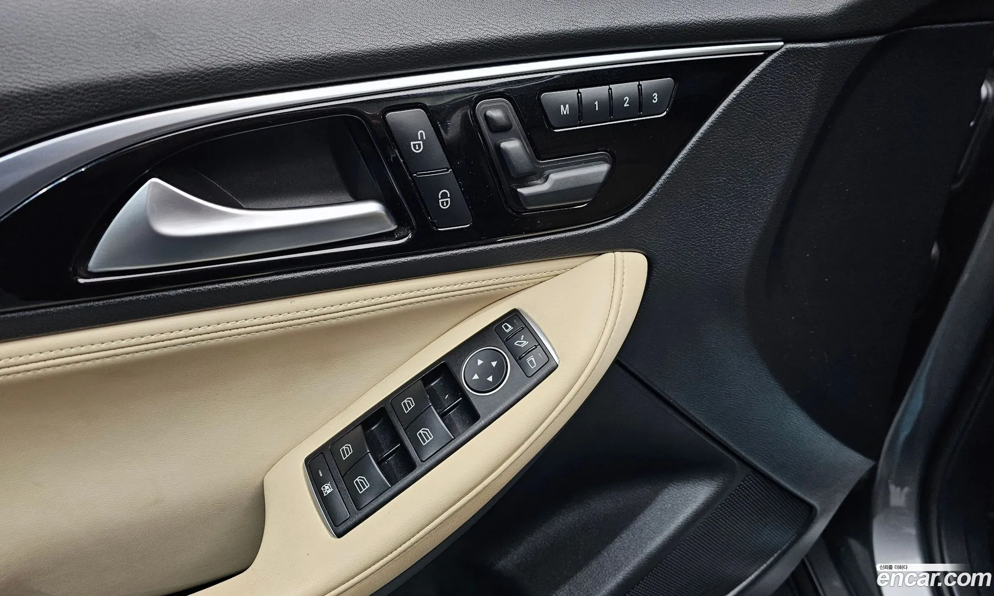 Qx30 20 Essential Awd - фотография 3578562