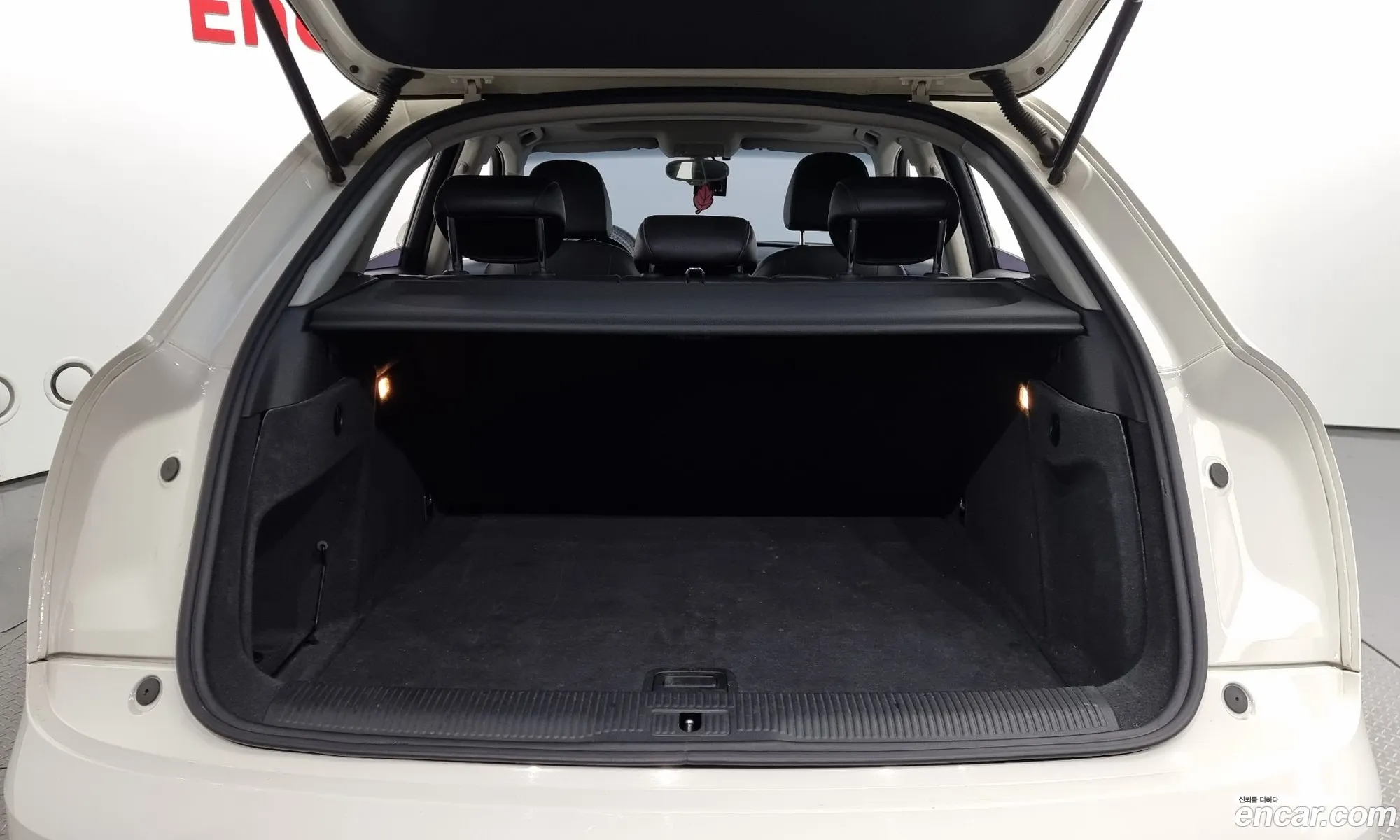 Q320 Tdi Quattro Dynamic 8U - фотография 16454807