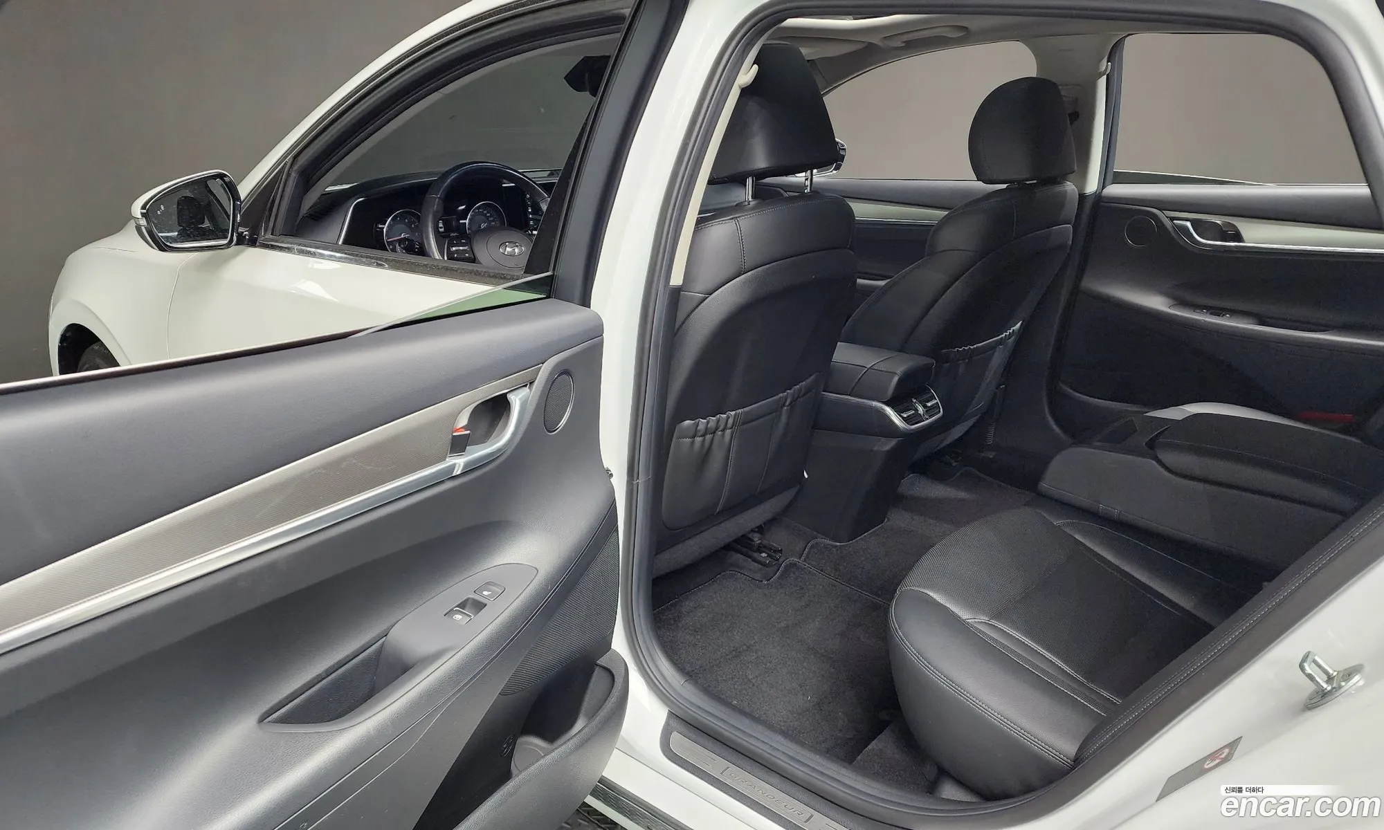 The New Grandeur Ig 30 Lpi Rent -A -Car Premium - фотография 16386809