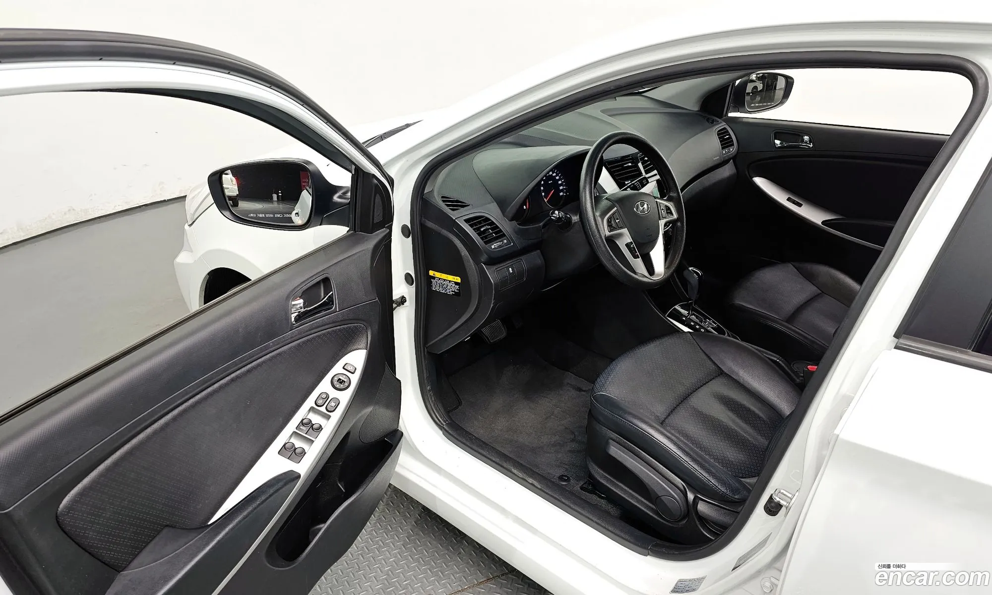 Accent New 14 Vvt Premier - фотография 16624559