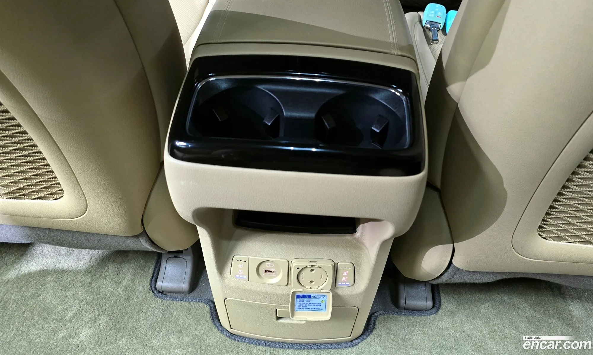 The New Carnival 9 -Seater Noblesse Special - фотография 18263881