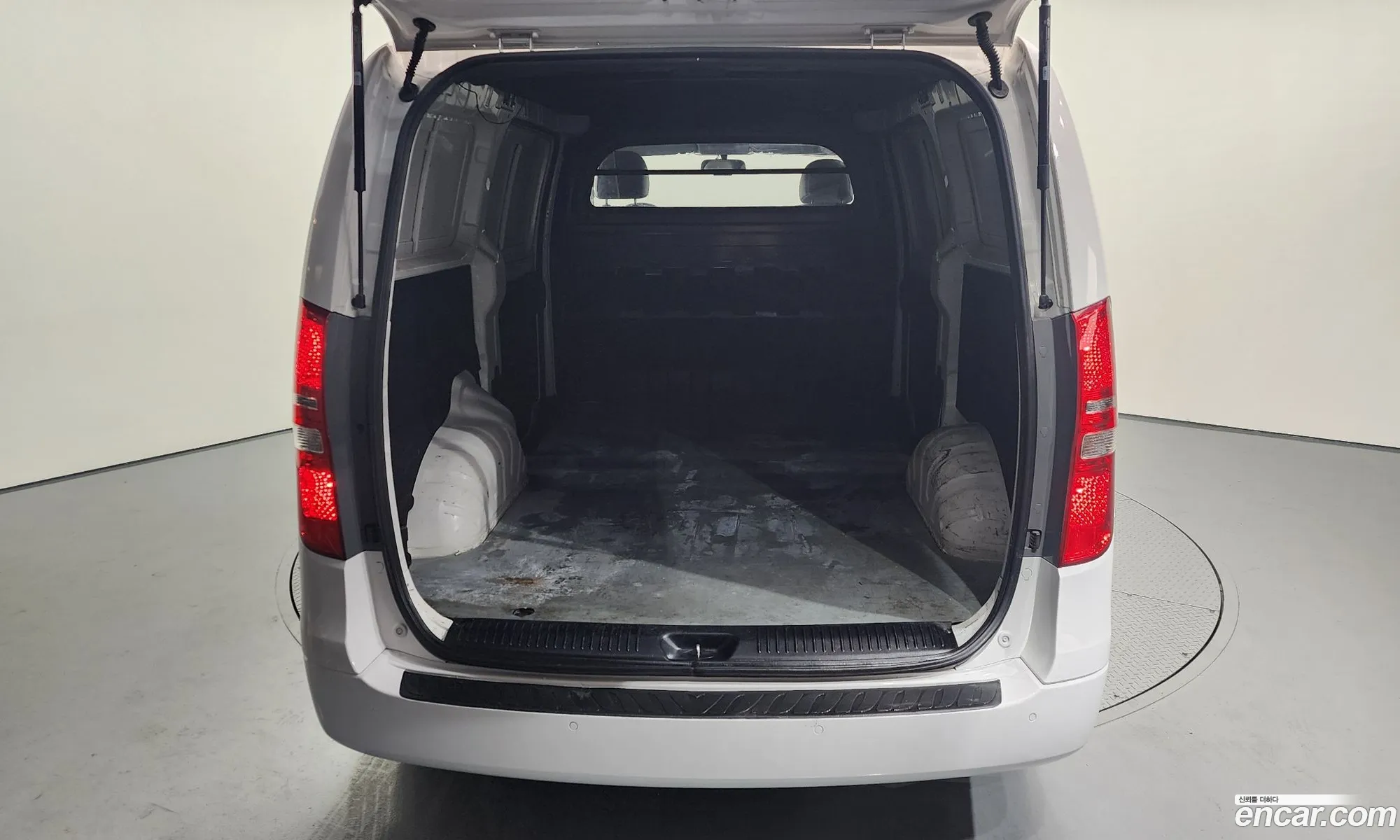 The New Grand Starex Van 3 -Seater Smart - фотография 13546339