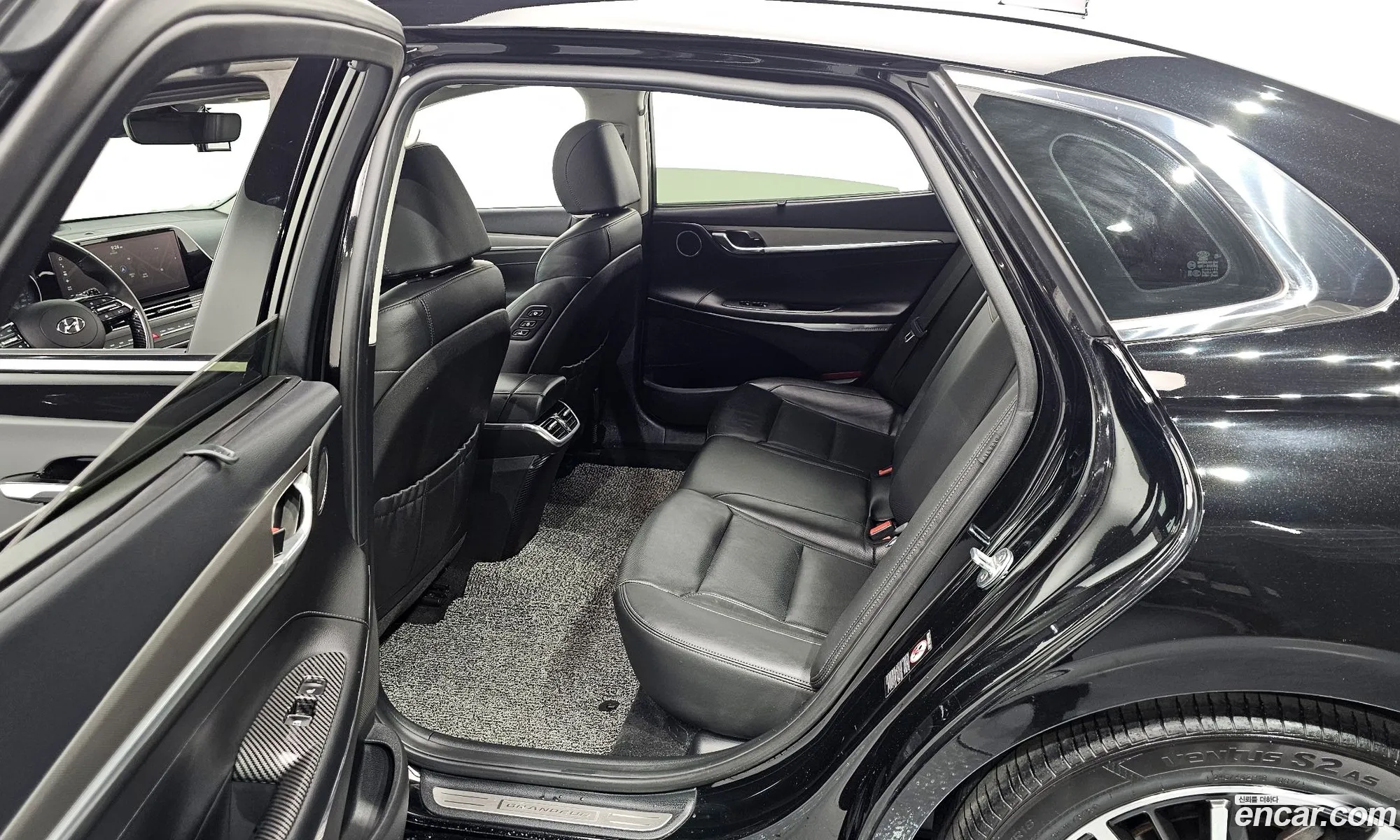 The New Grandeur Ig 30 Lpi Rent -A -Car Exclusive - фотография 13529352