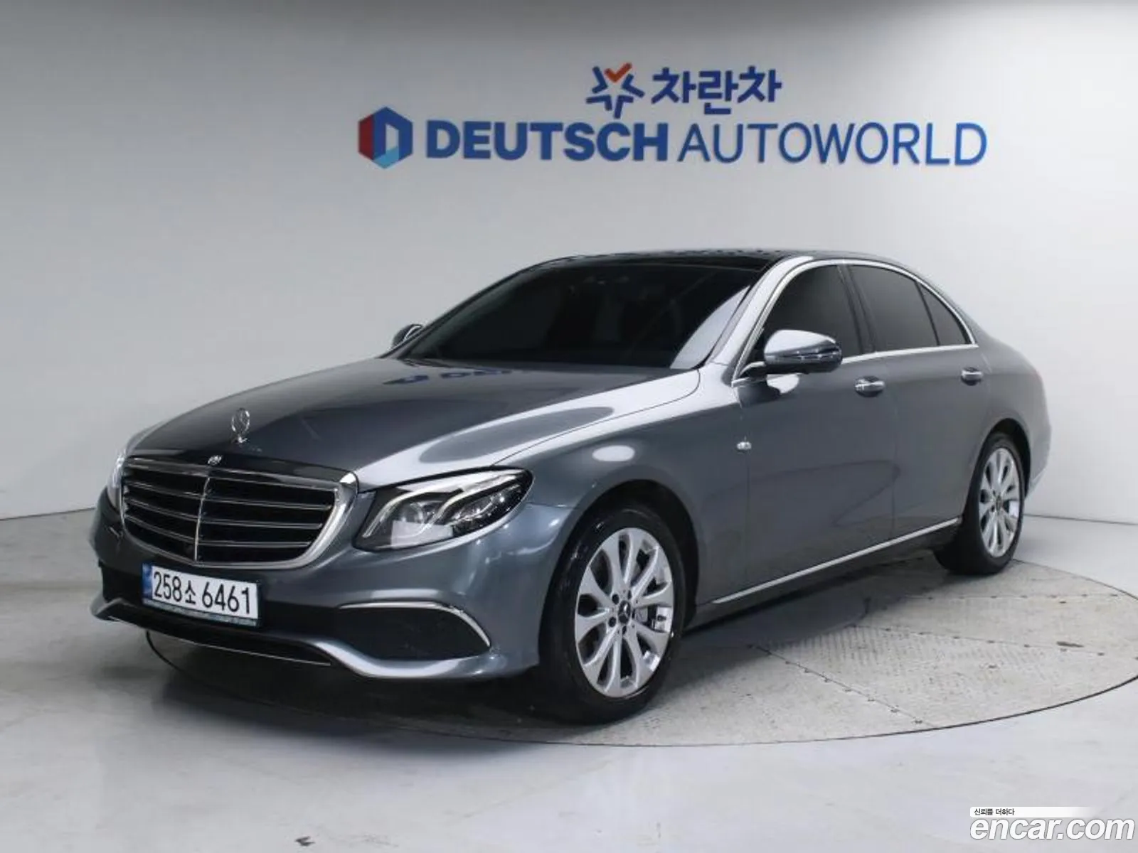 E-Class W213 E300 Exclusive - фотография 10850376