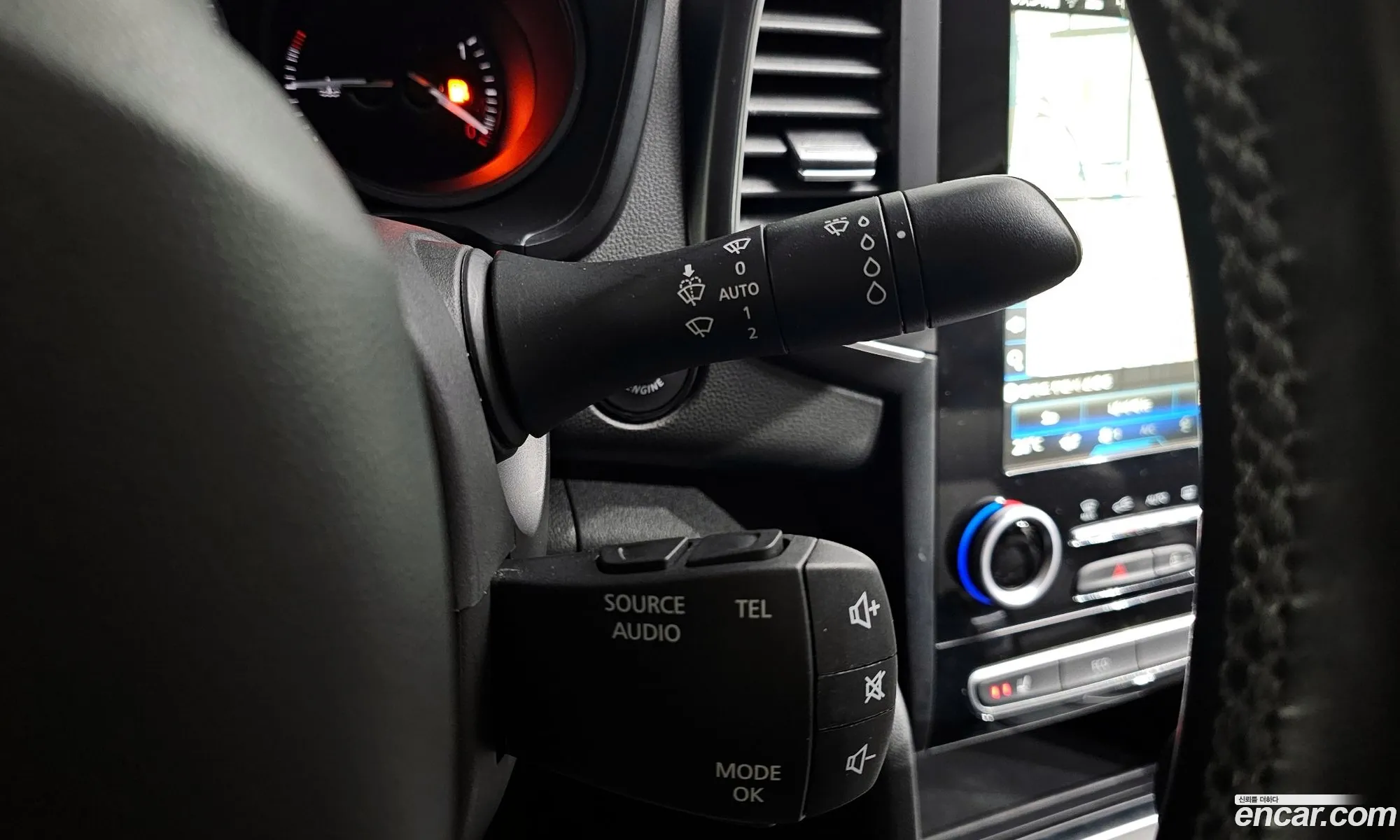 Sm6 20 Lpe Se Rent -A -Car - фотография 11318406