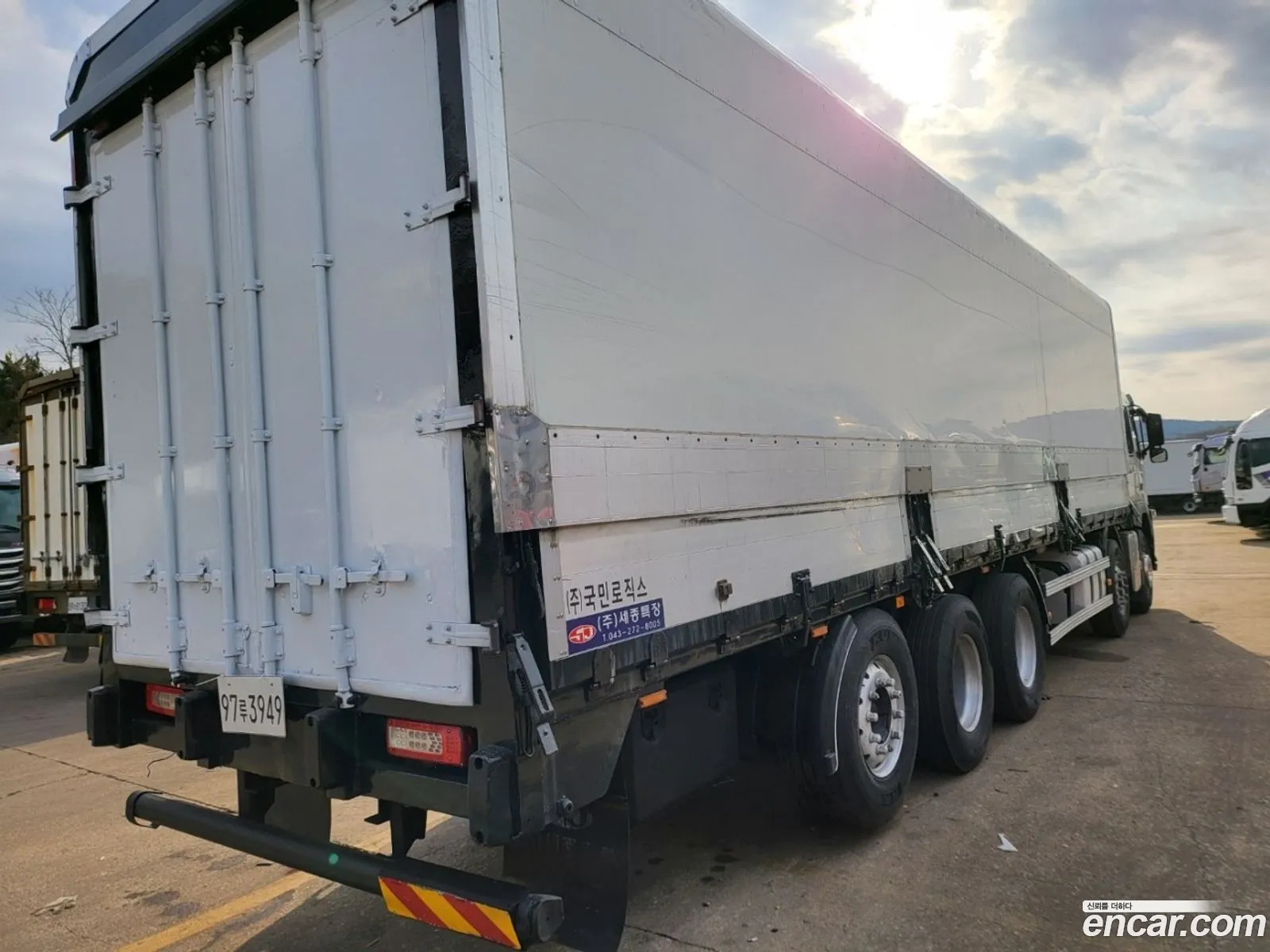 Cargo Truck Wing Body 25 Tons 10X4 - фотография 4437193
