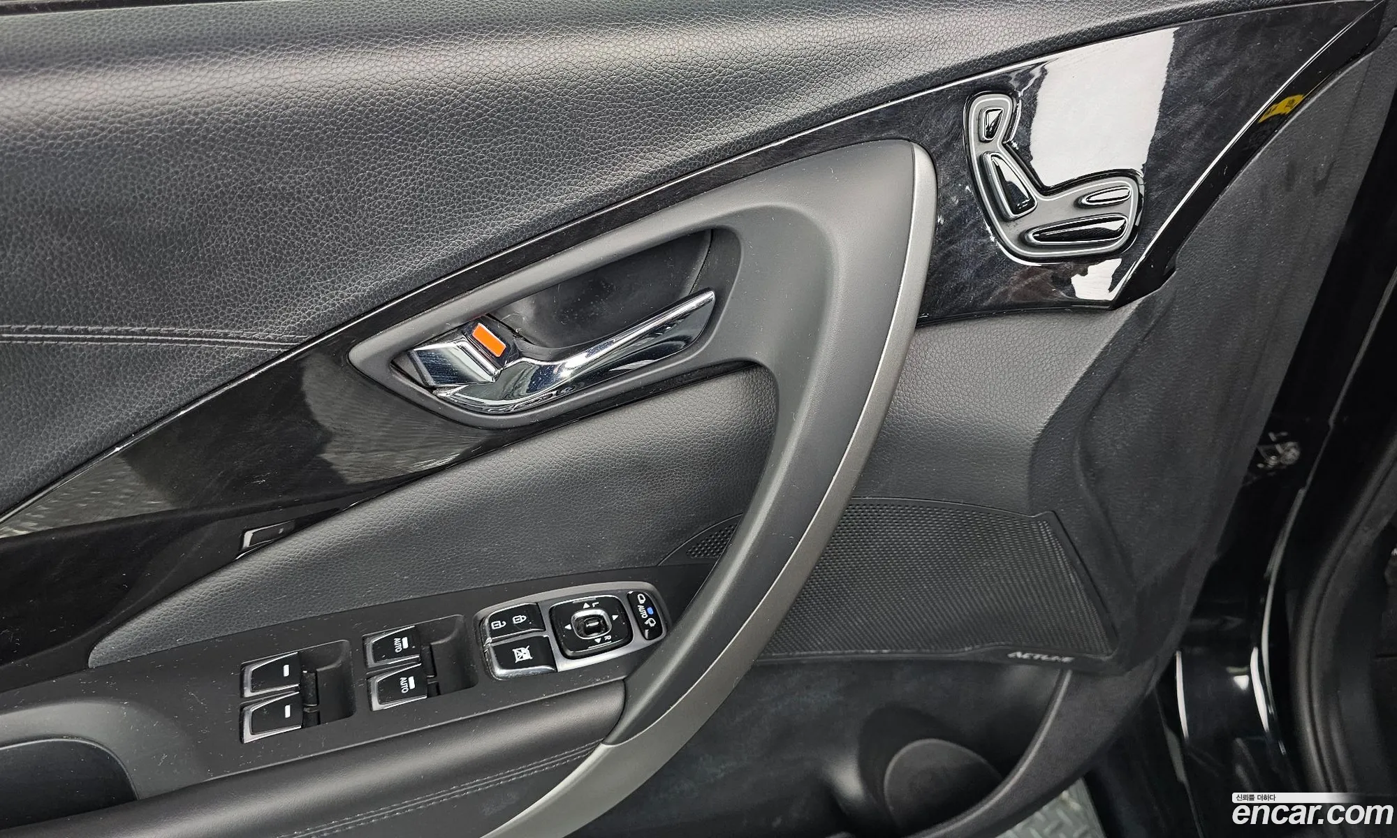 Hyundai Grandeur Hg240 Modern 2015 - фотография 11631616