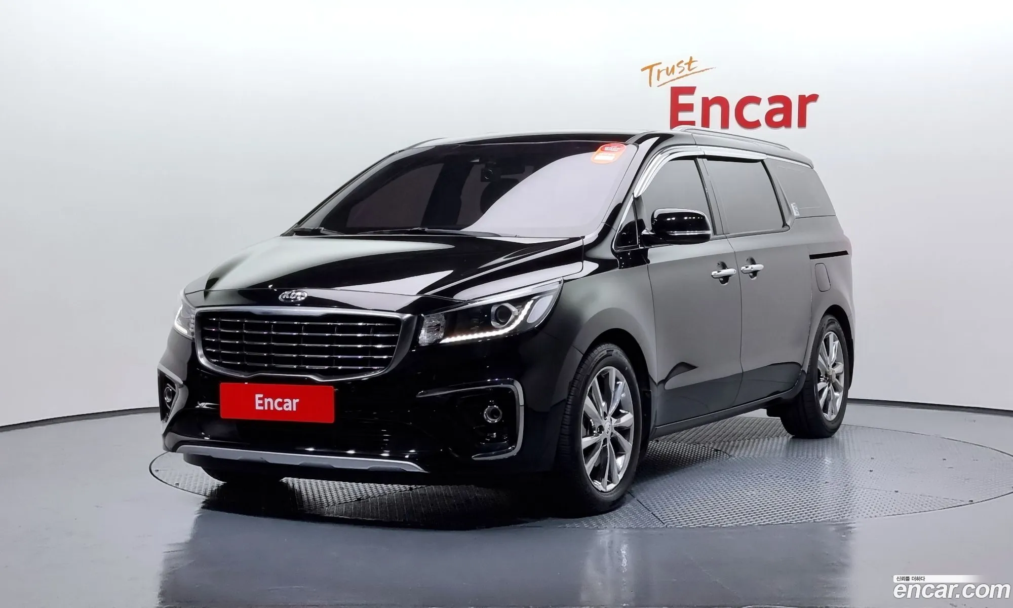 The New Carnival 9 -Seater Prestige - фотография 13754222