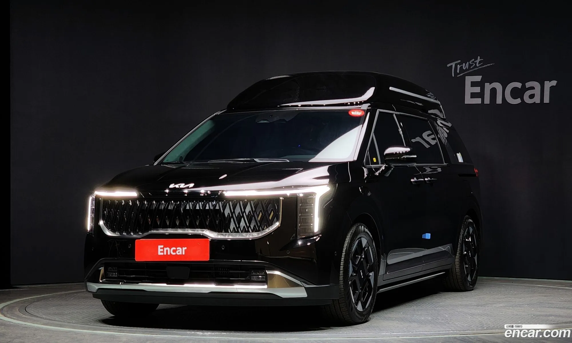The New Carnival 4Th Generation Hev 9 -Seater High Rimmujin Special Company - фотография 7188892