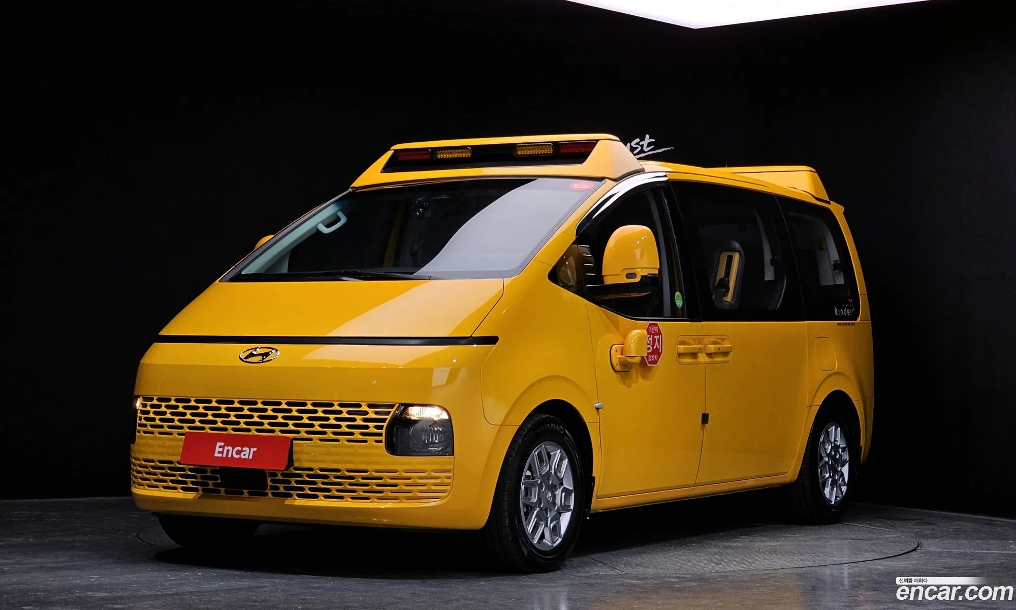 Staria L35 Childfare Car 15 -Seater - фотография 13139670