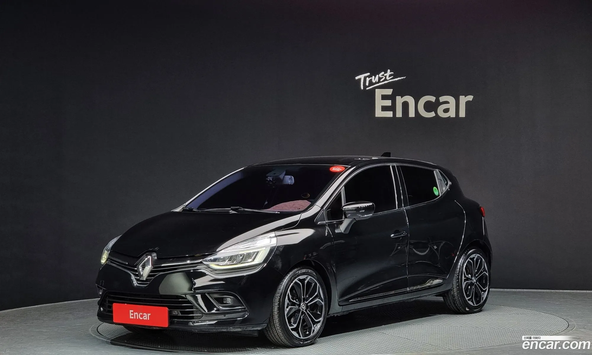 Clio Intense - фотография 16573856