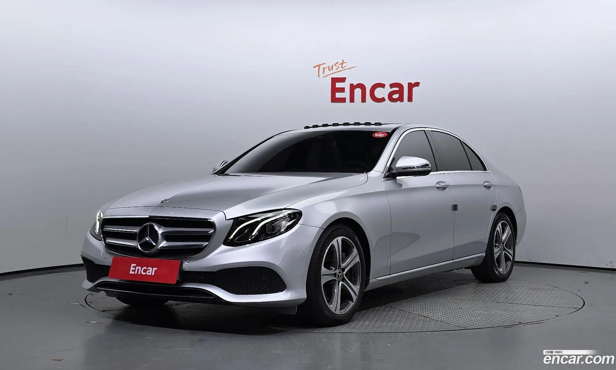 E-Class W213 E300 Avant-Garde - фотография 12051109