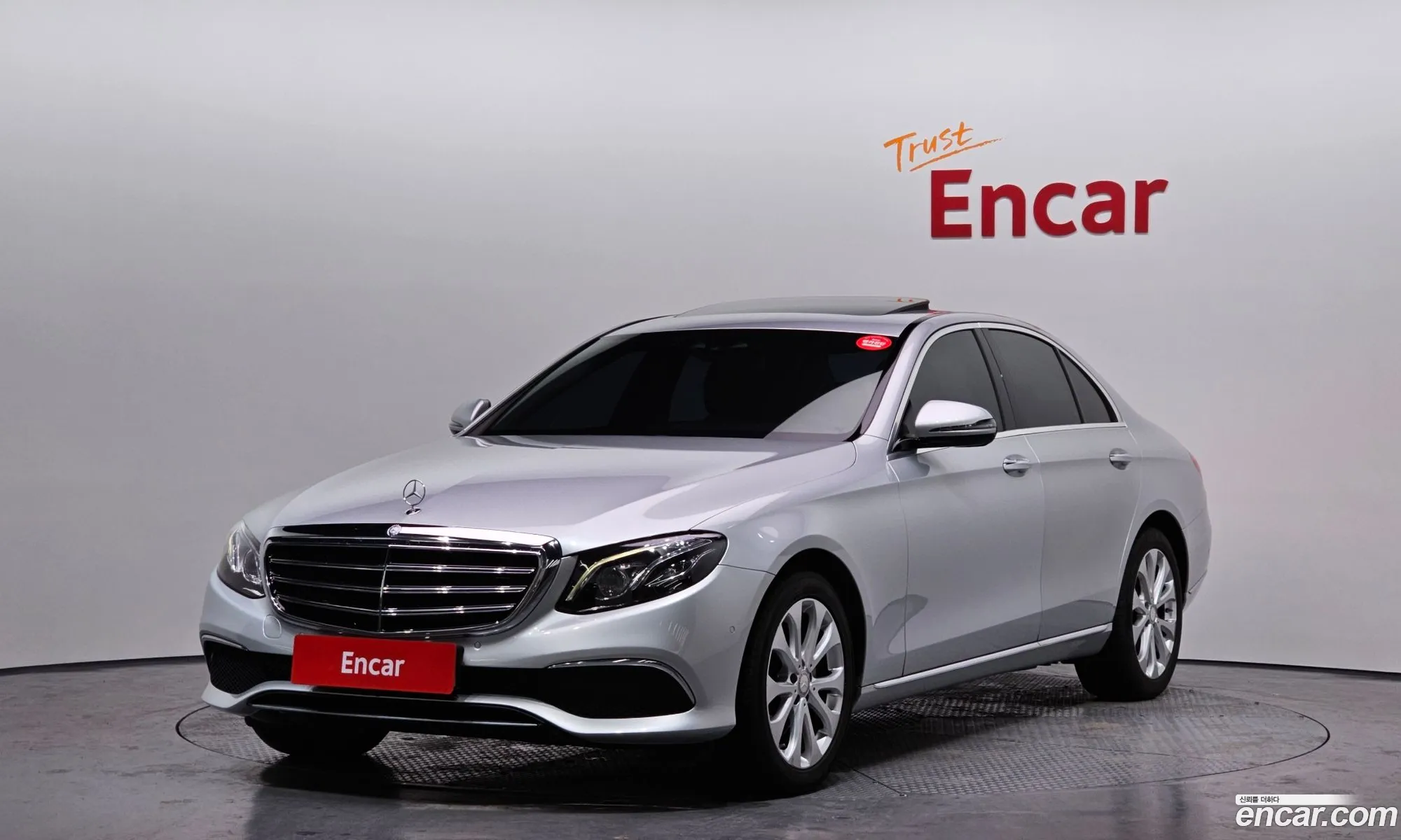 E-Class W213 E220D Exclusive - фотография 4592100