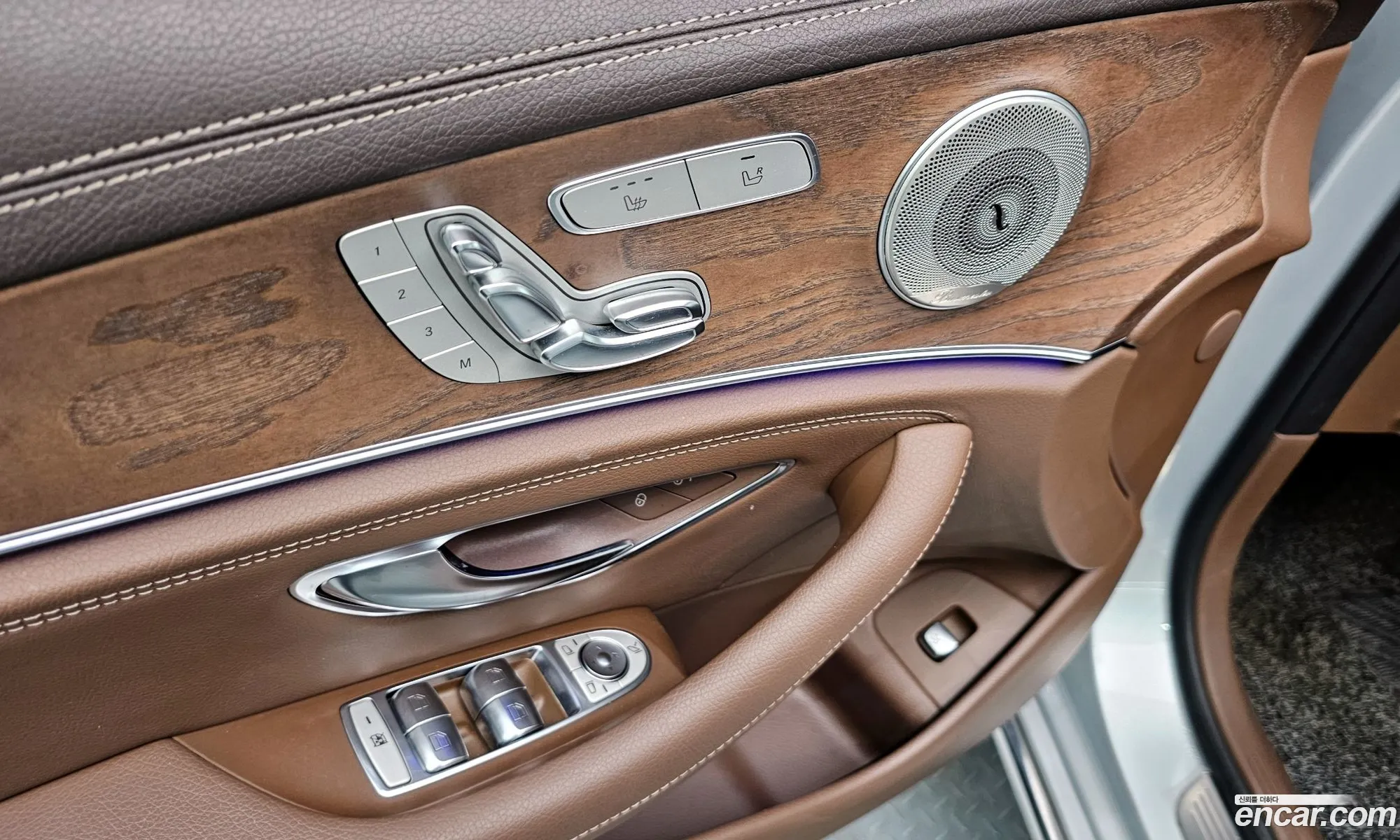 E-Class W213 E220D Exclusive - фотография 4592102