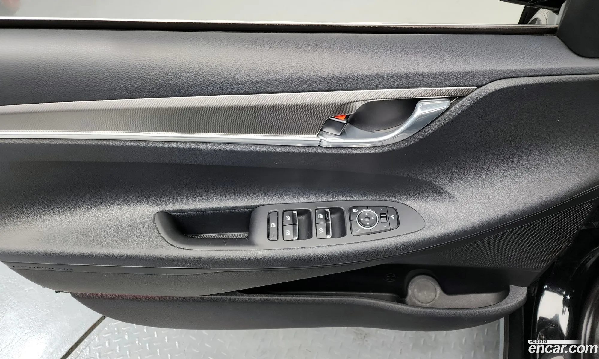 The New Grandeur Ig 30 Lpi Rent -A -Car Premium - фотография 13494084