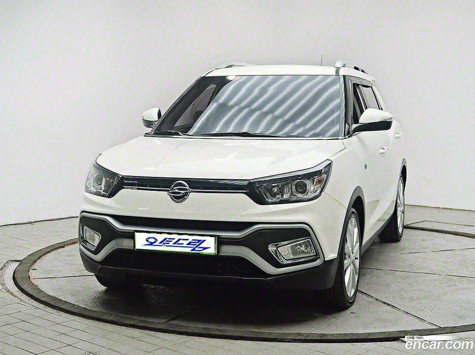Tivoli Air Diesel Ix 2Wd - фотография 17489048