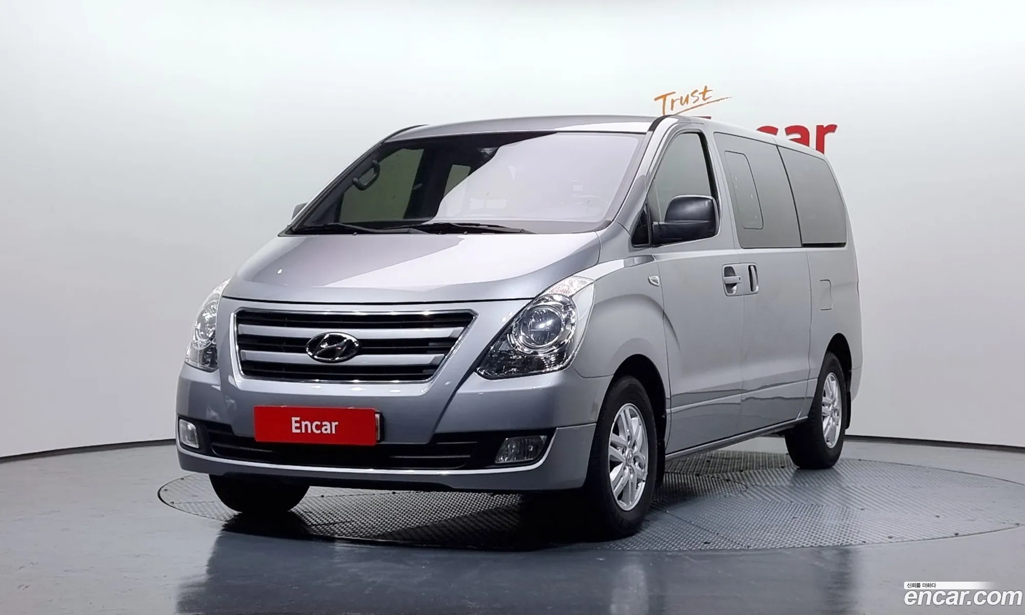 Grand Starex 5 -Seater Van Modern - фотография 14068168