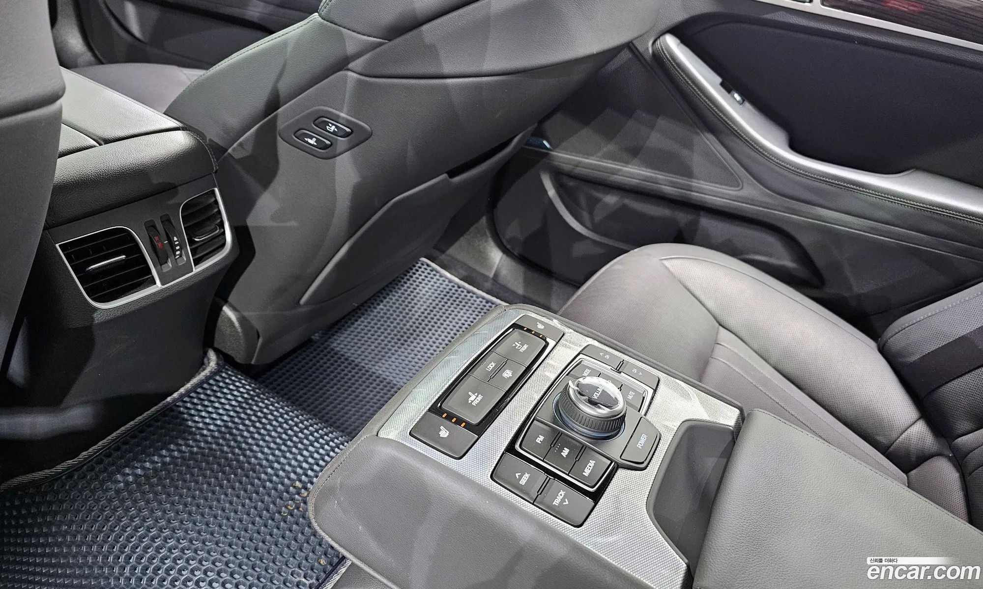G80 33 Gdi Awd Premium Luxury - фотография 12614226