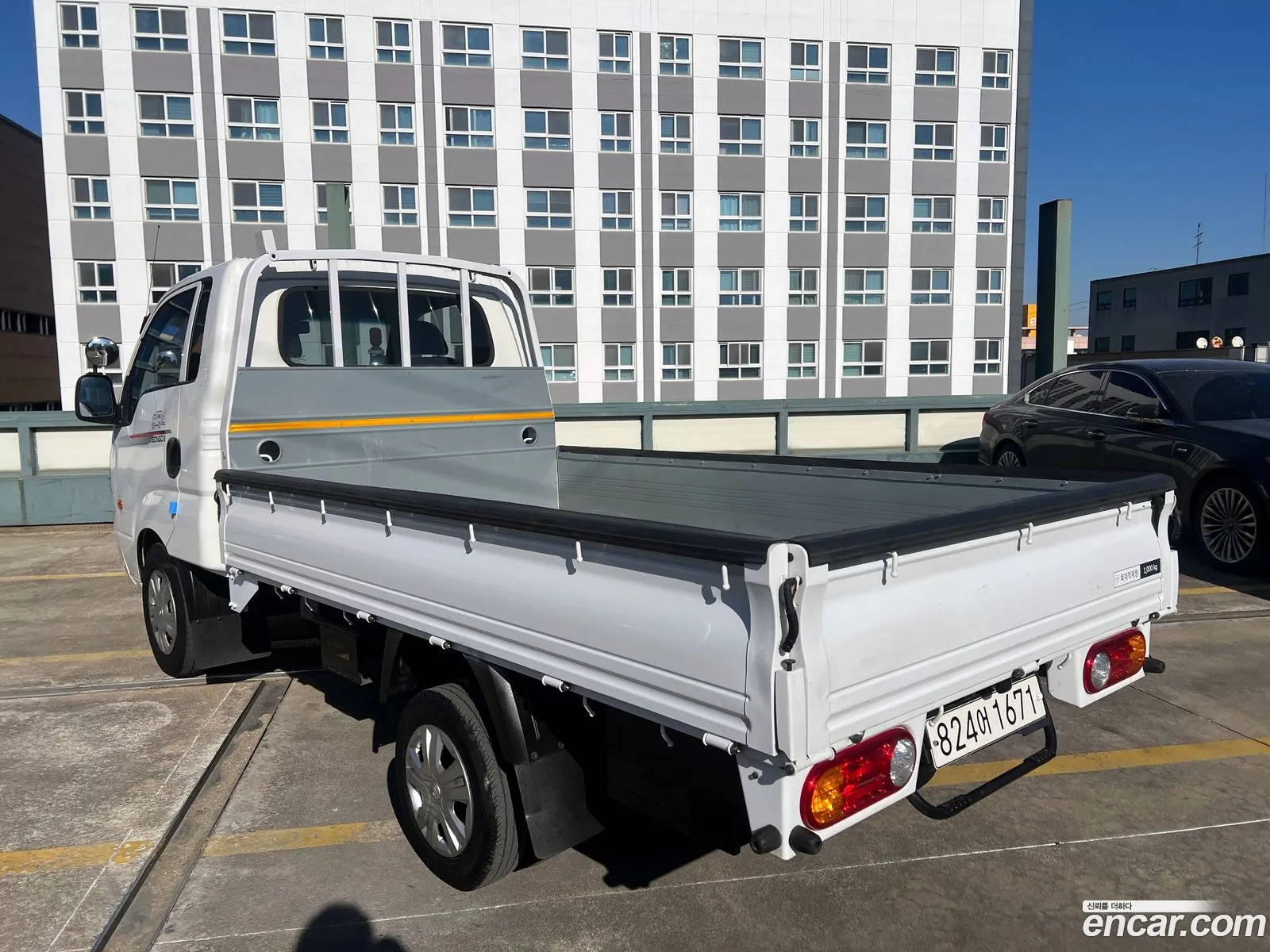 The New Bongo Iii Cargo Cargo Truck 1 Ton King Cap - фотография 13485287