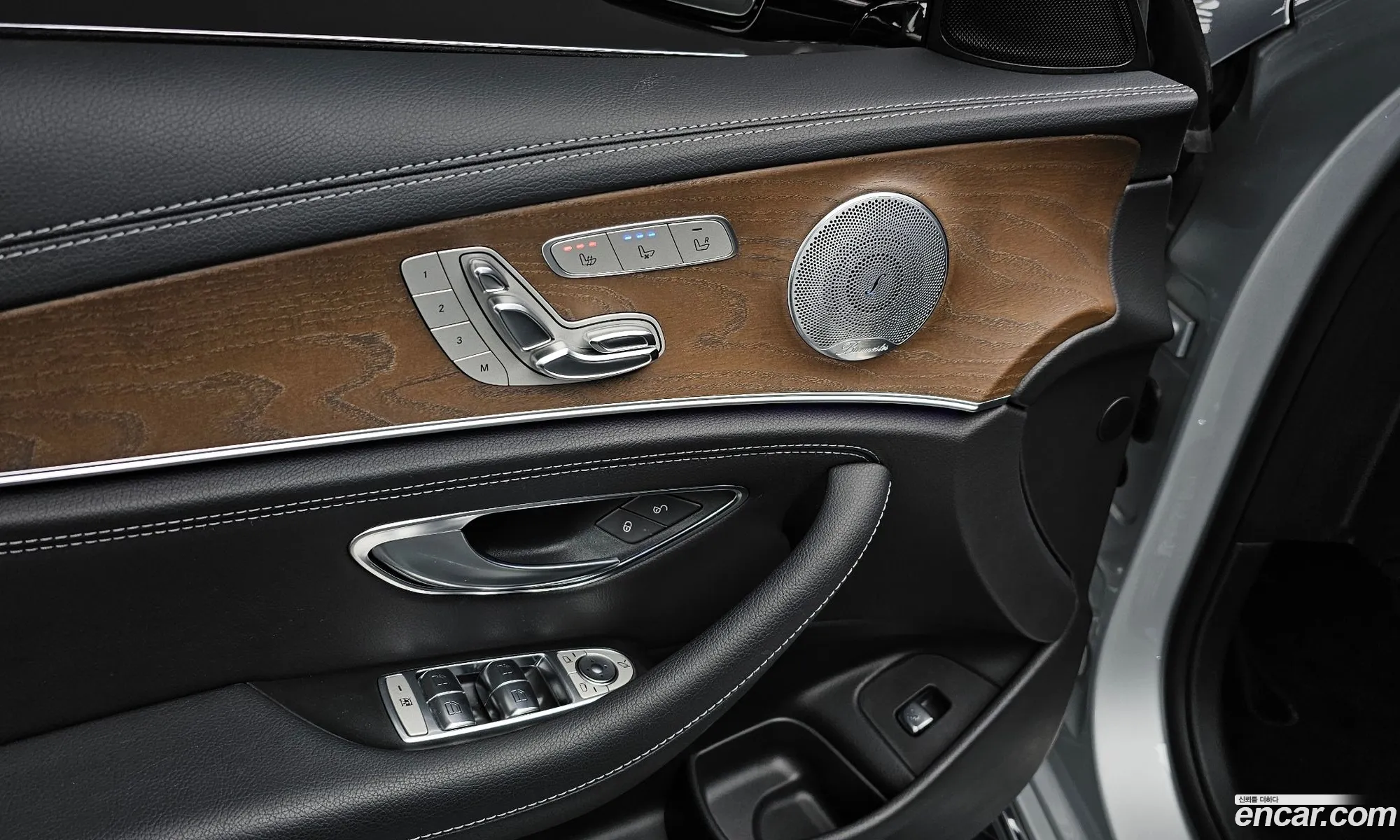 E-Class W213E300 4Matic Exclusive - фотография 15448056