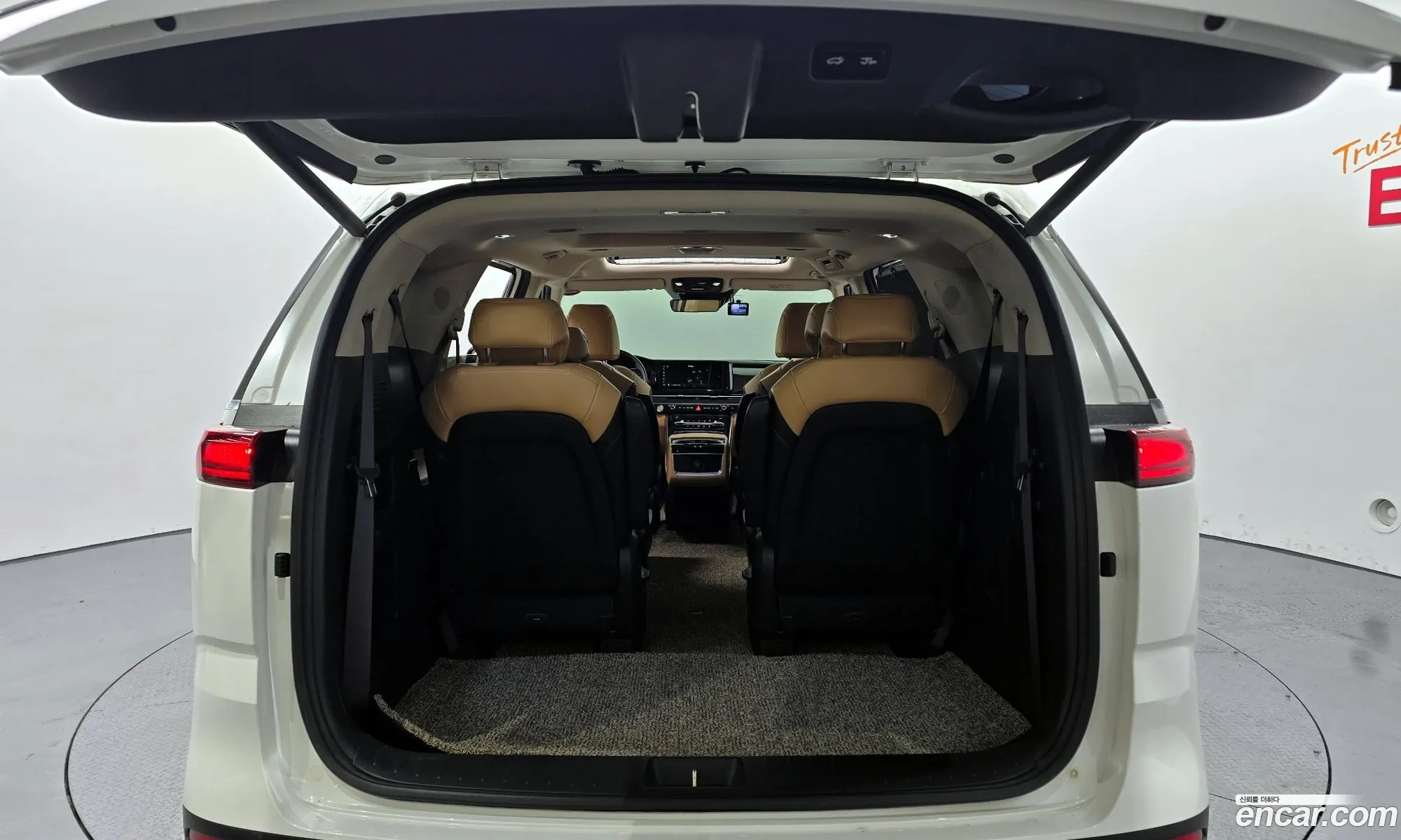 Kia Carnival Iv 9-Seater Noblesse 2021 - фотография 12578152