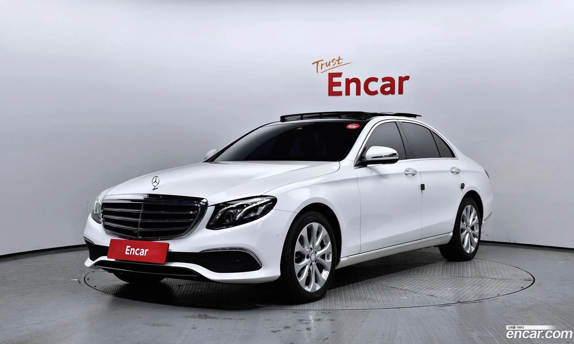 E-Class W213 E300 Exclusive - фотография 11930809