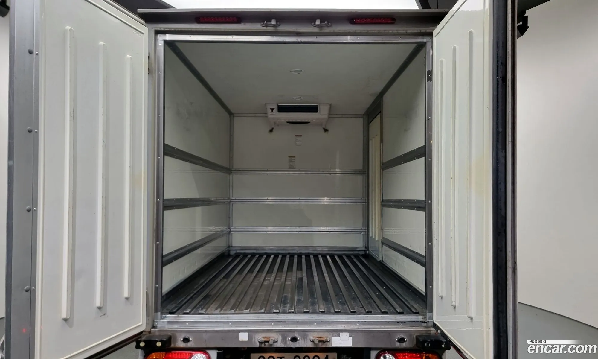 Porter Ii Exs High Refrigerator 1 Ton Super Cap Crdi - фотография 14459219