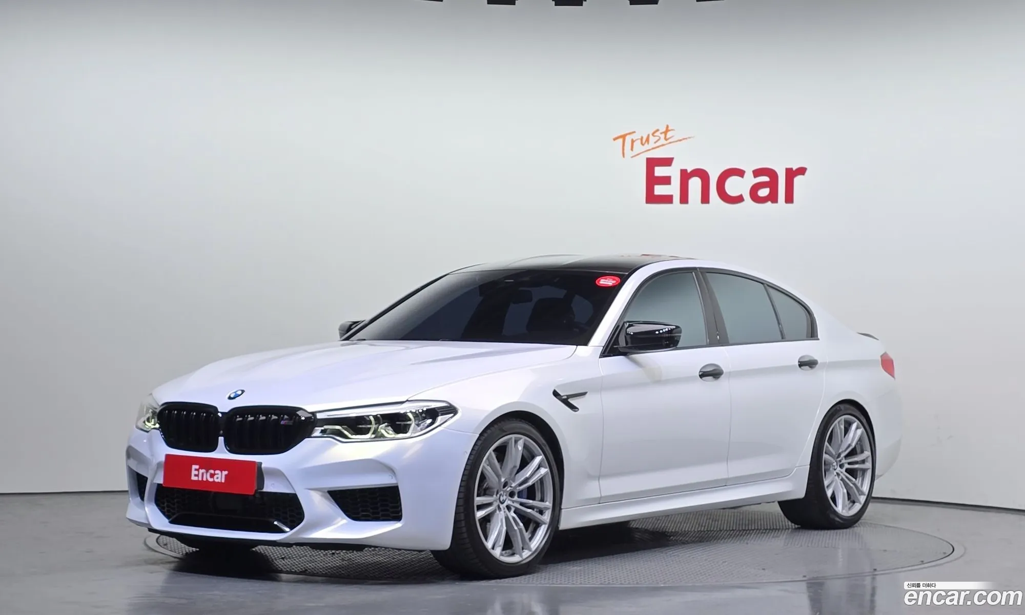 5 Series G30 M550I xDrive - фотография 728007