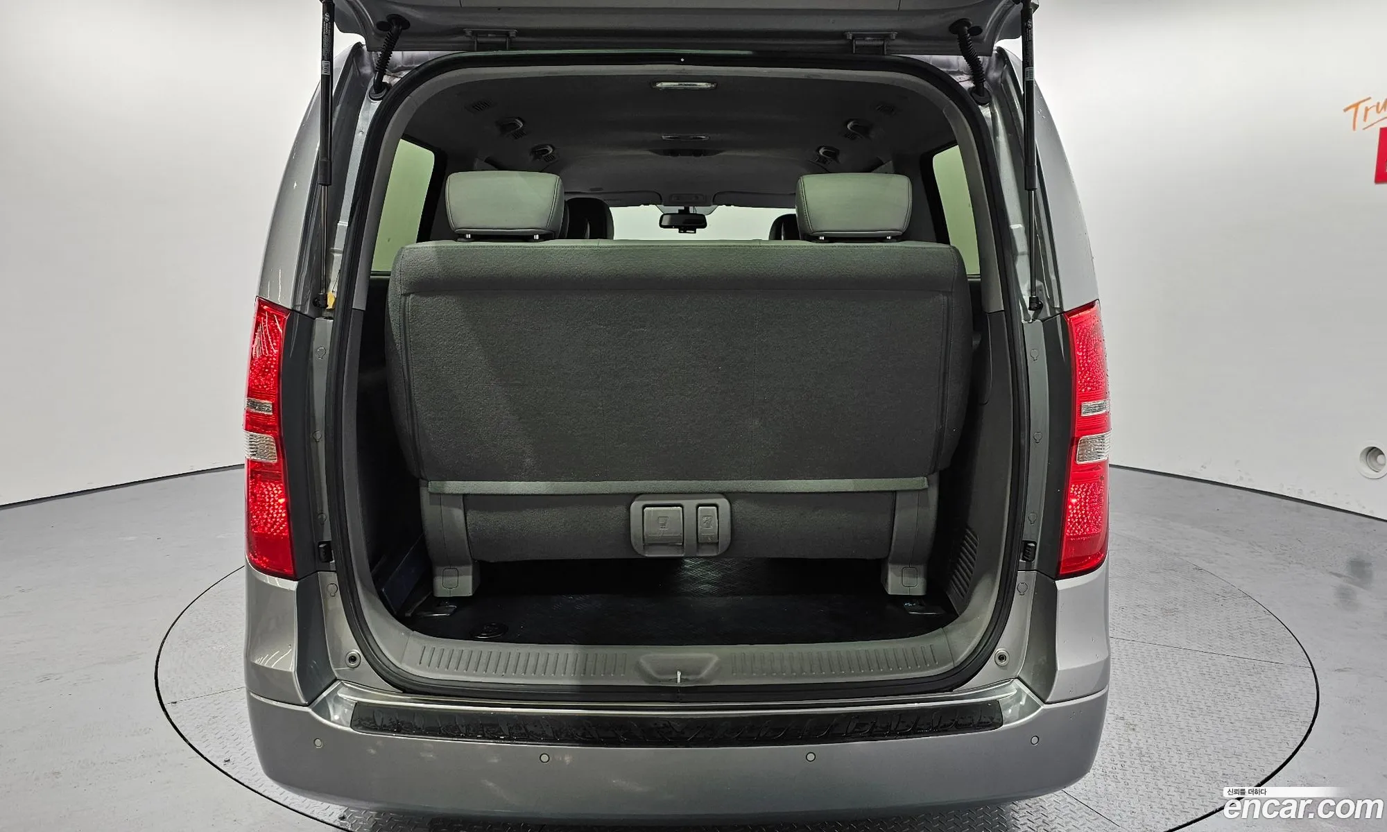The New Grand Starex Wagon 12 -Seater Modern - фотография 1744500