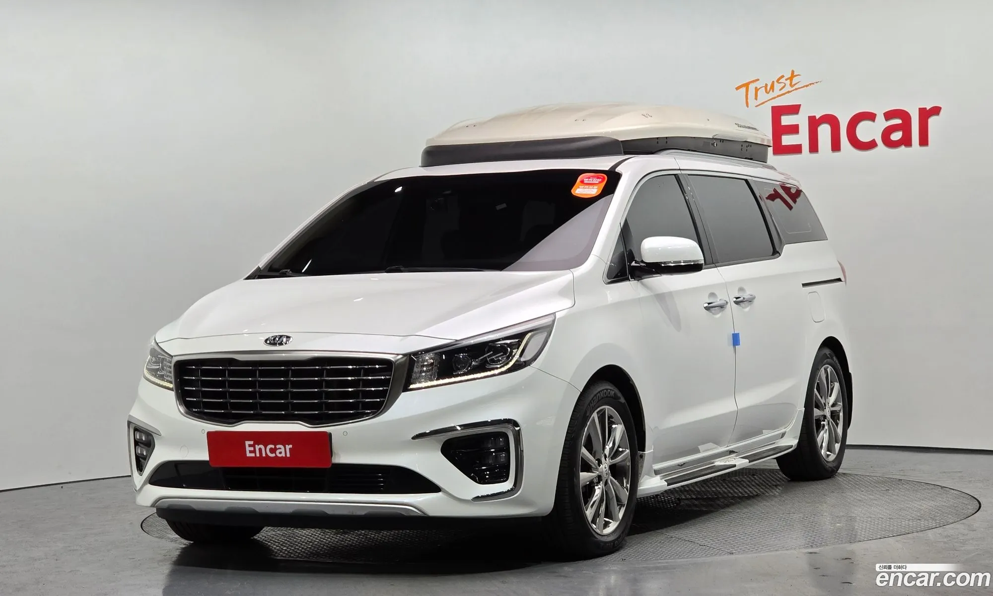 The New Carnival 9 -Seater Prestige - фотография 11855617