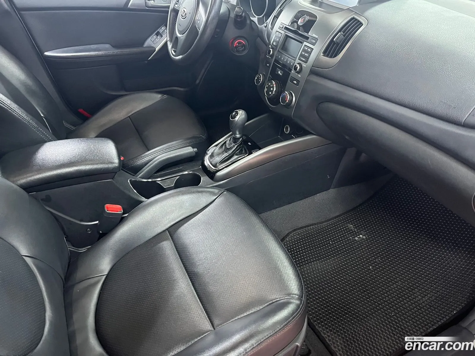 Forte Hatchback 16 Gdi Luxury - фотография 12040573