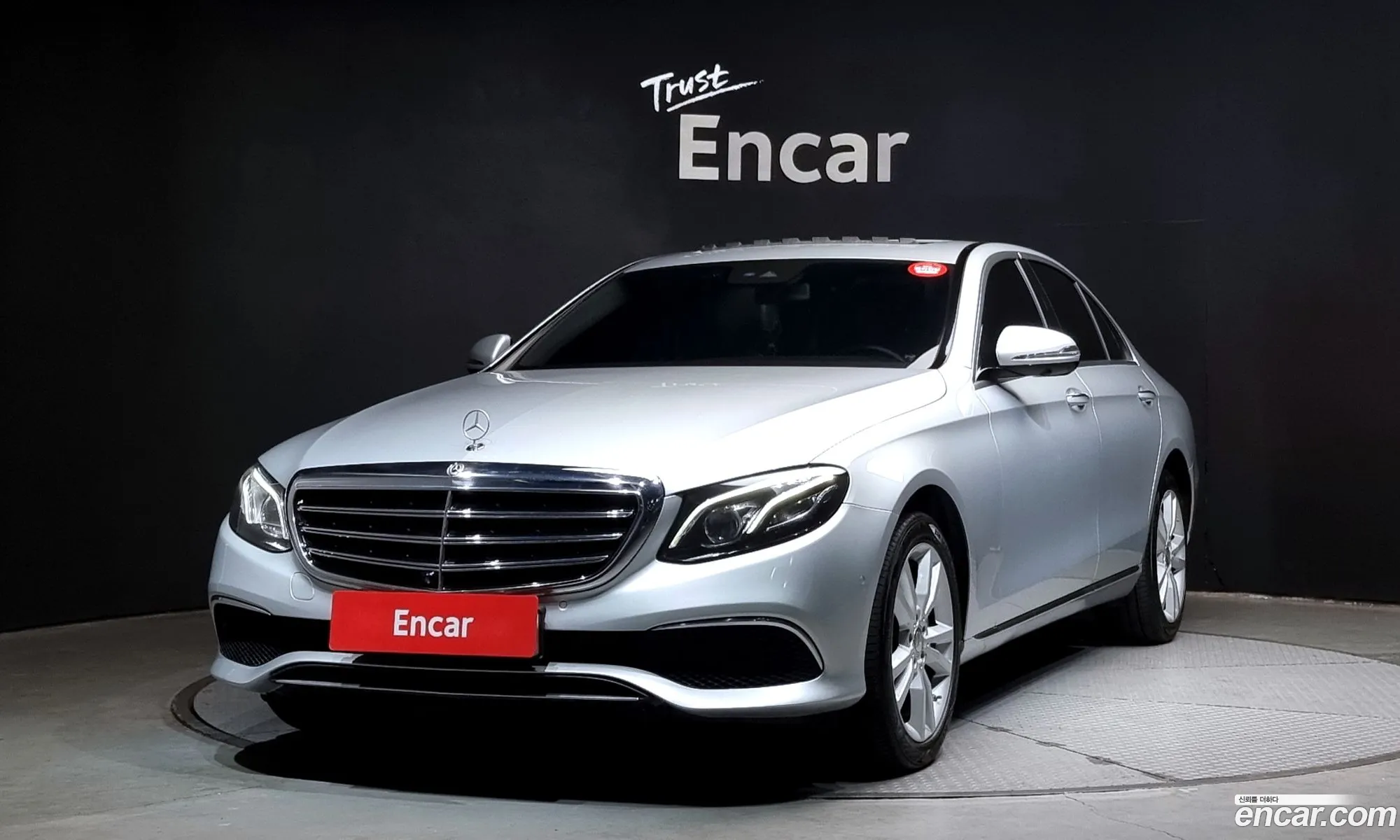 E-Class W213 E300 4Matic Exclusive - фотография 11853461